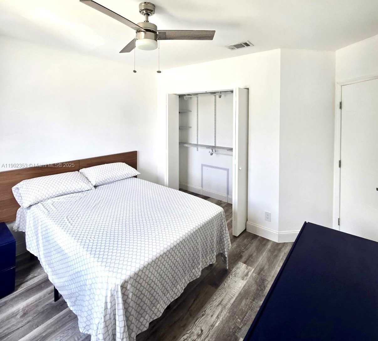 Small Image of 10626 NORTH WEST 7TH ST #10626, Pembroke Pines Number 32