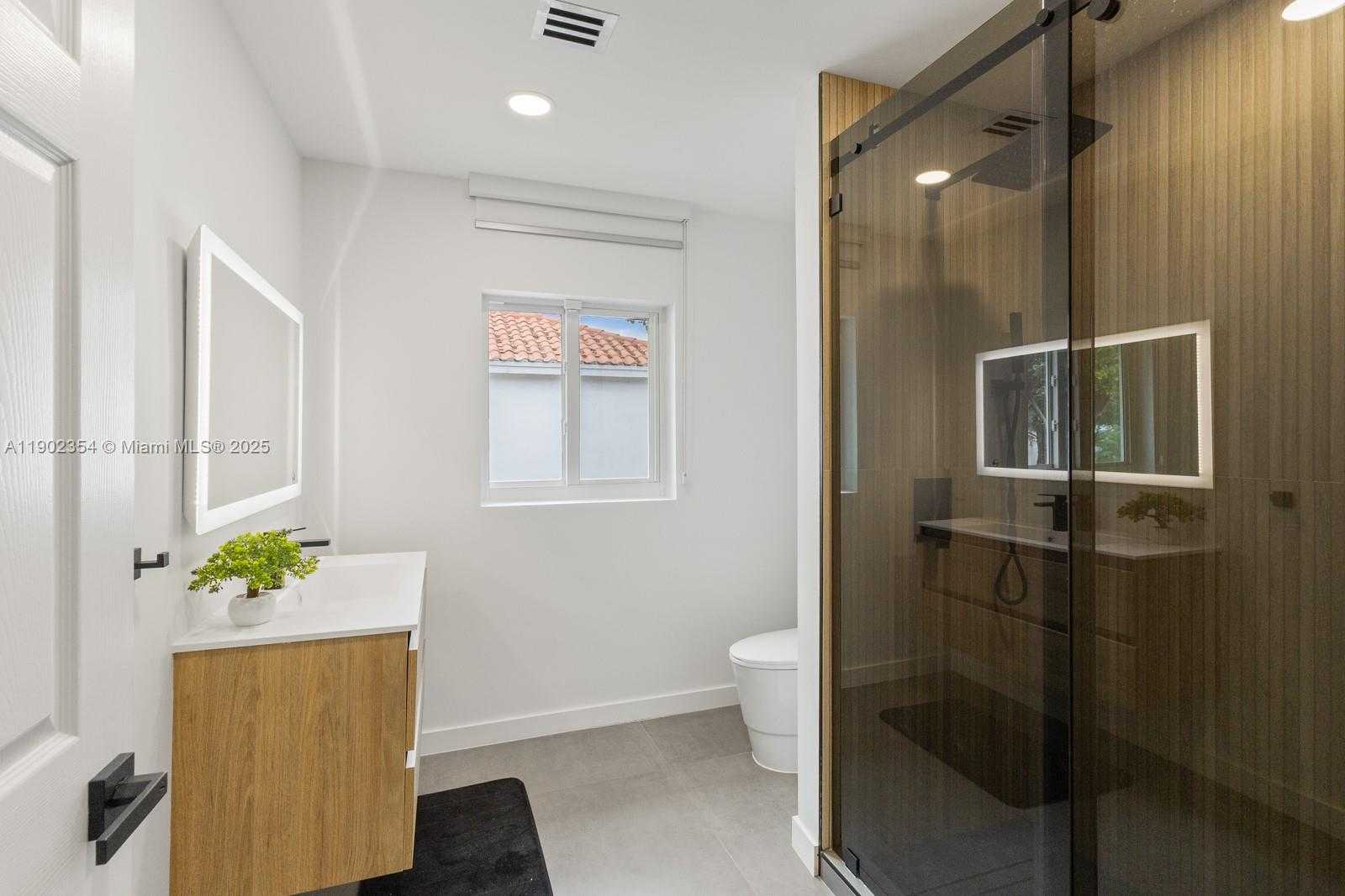 Small Image of 6358 NORTH WEST 113TH PL #., Doral Number 27