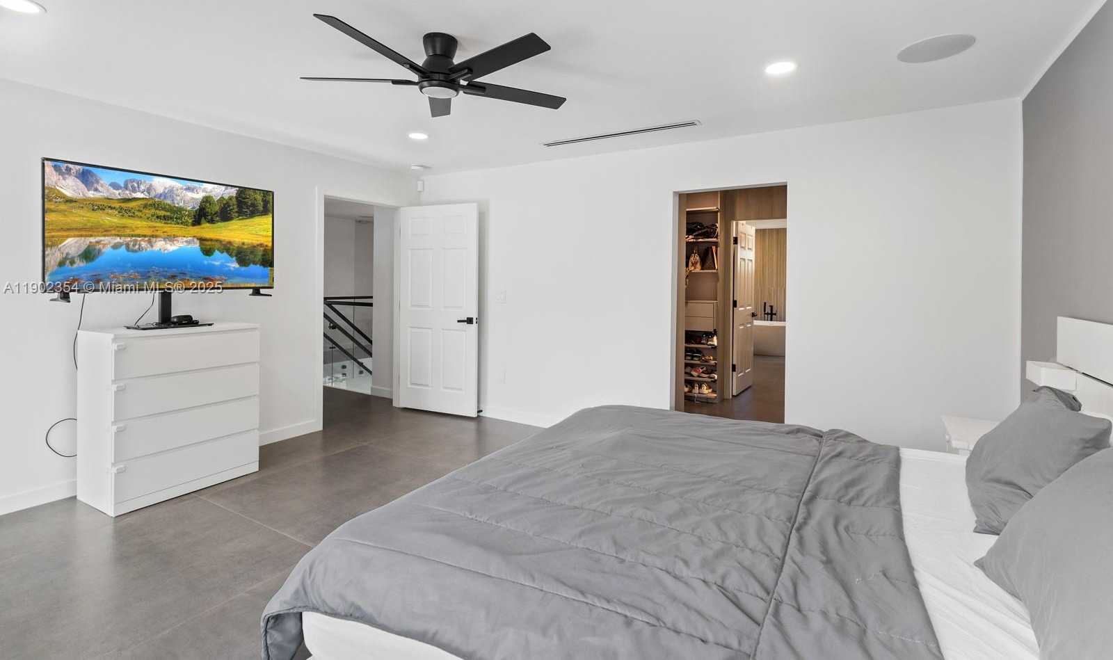 Small Image of 6358 NORTH WEST 113TH PL #., Doral Number 30