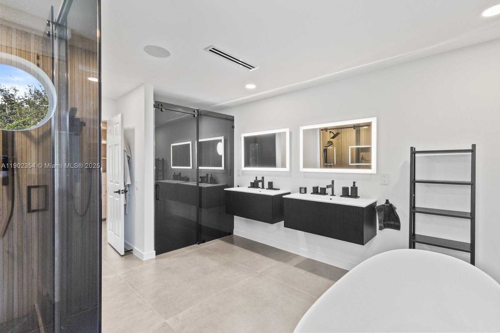 Small Image of 6358 NORTH WEST 113TH PL #., Doral Number 35