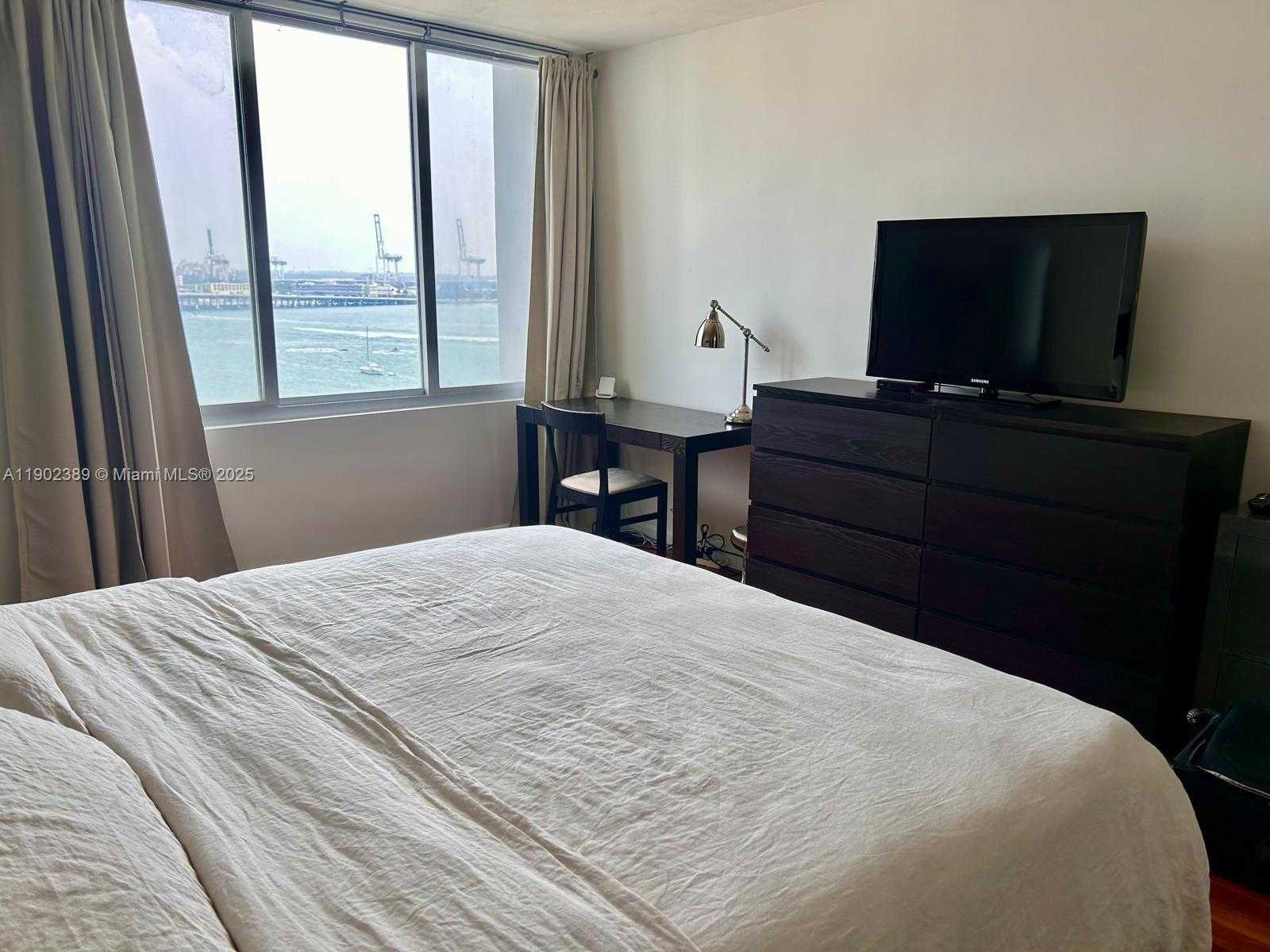 Small Image of 1000 WEST AVE #1126, Miami Beach Number 18