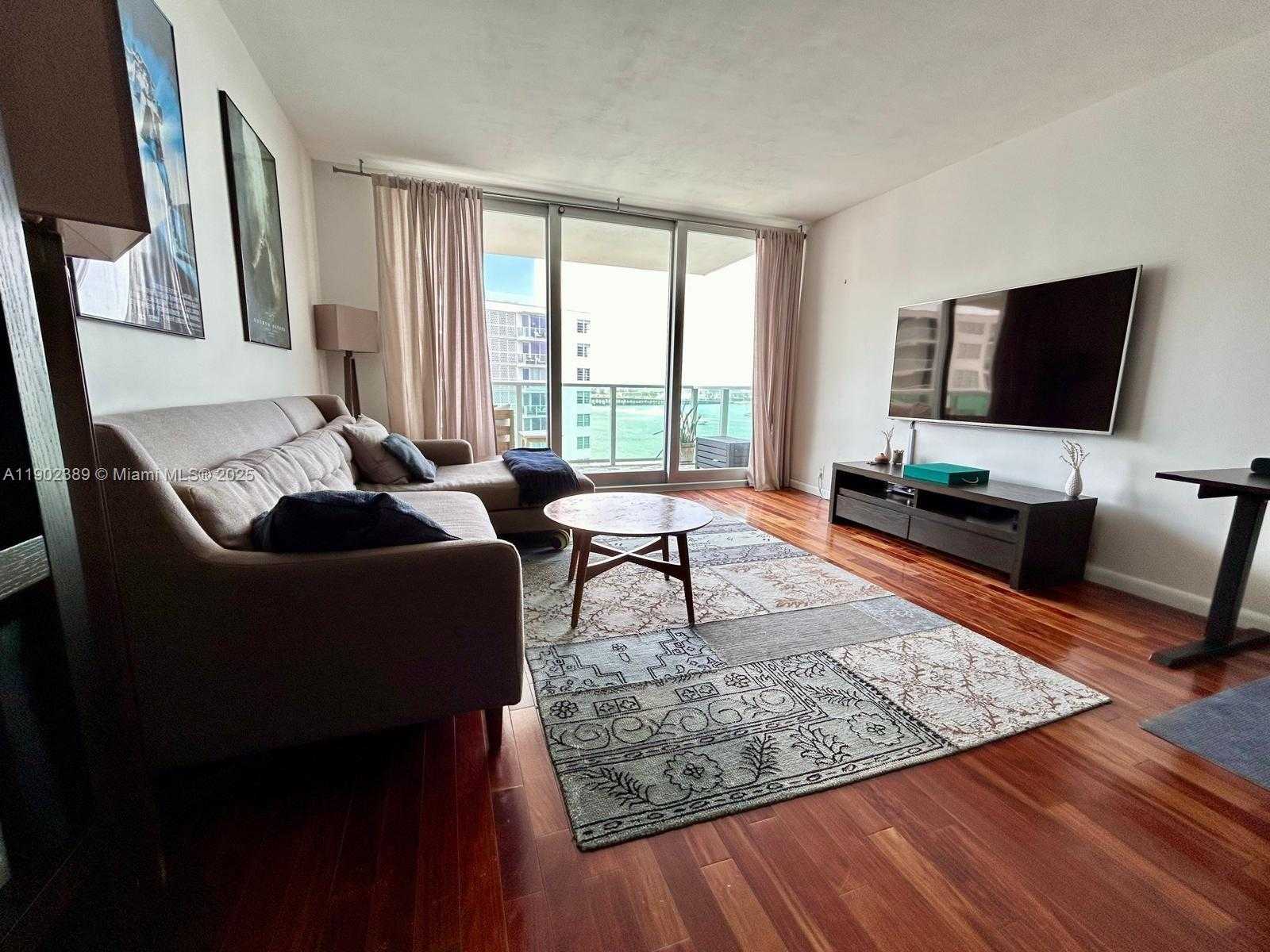 Small Image of 1000 WEST AVE #1126, Miami Beach Number 3