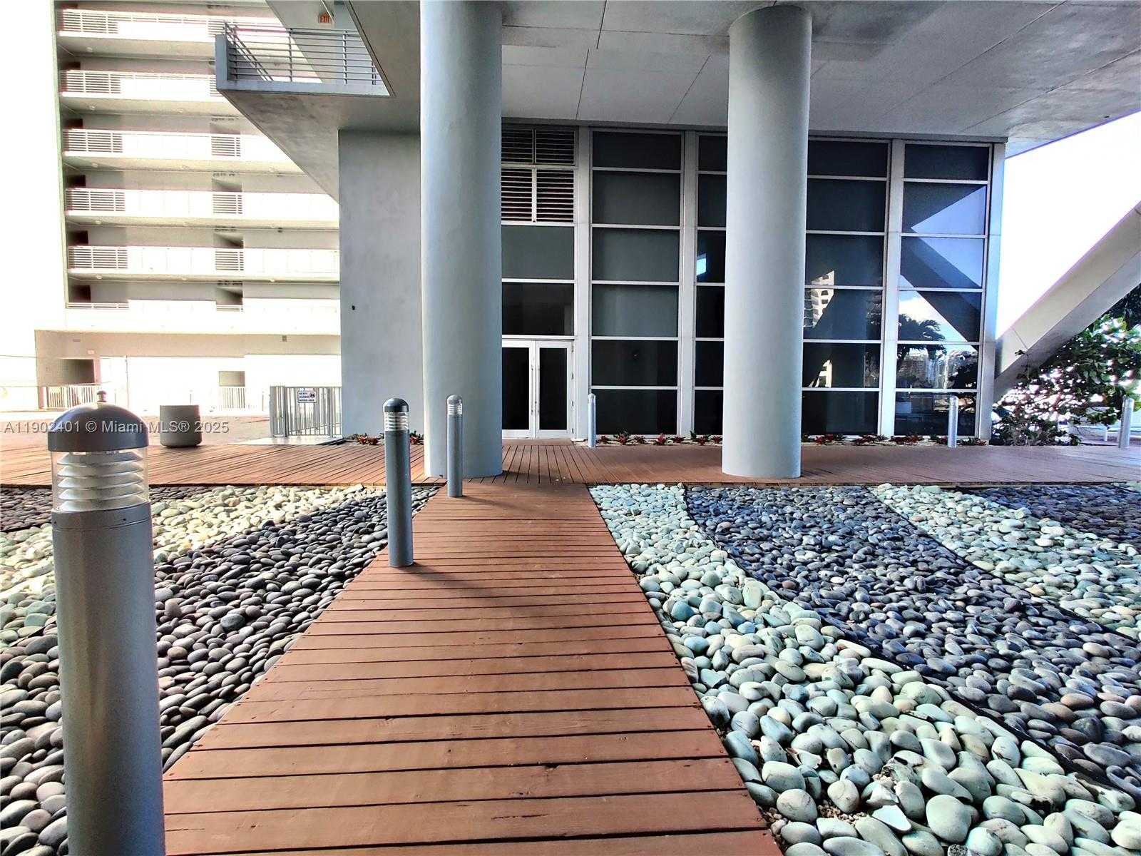 Small Image of 888 BISCAYNE BLVD #2903, Miami Number 17