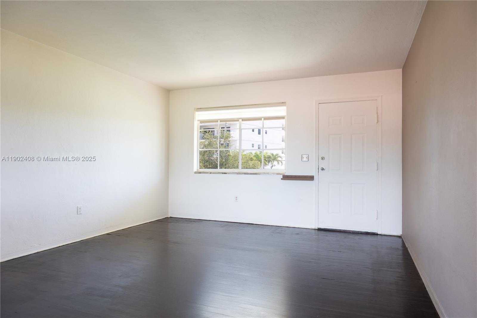 Small Image of 2200 CALAIS DR #2, Miami Beach Number 5