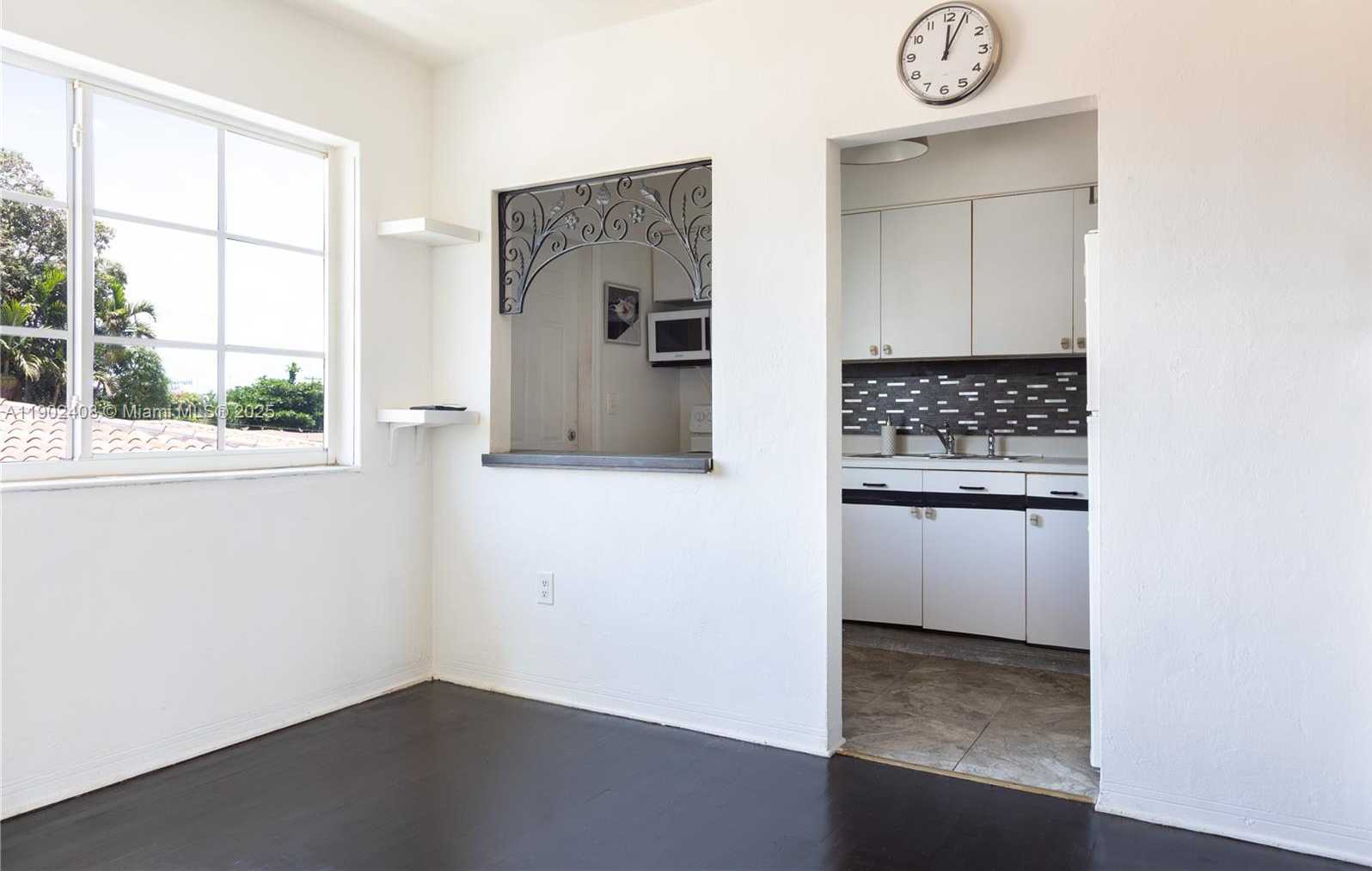Small Image of 2200 CALAIS DR #2, Miami Beach Number 6