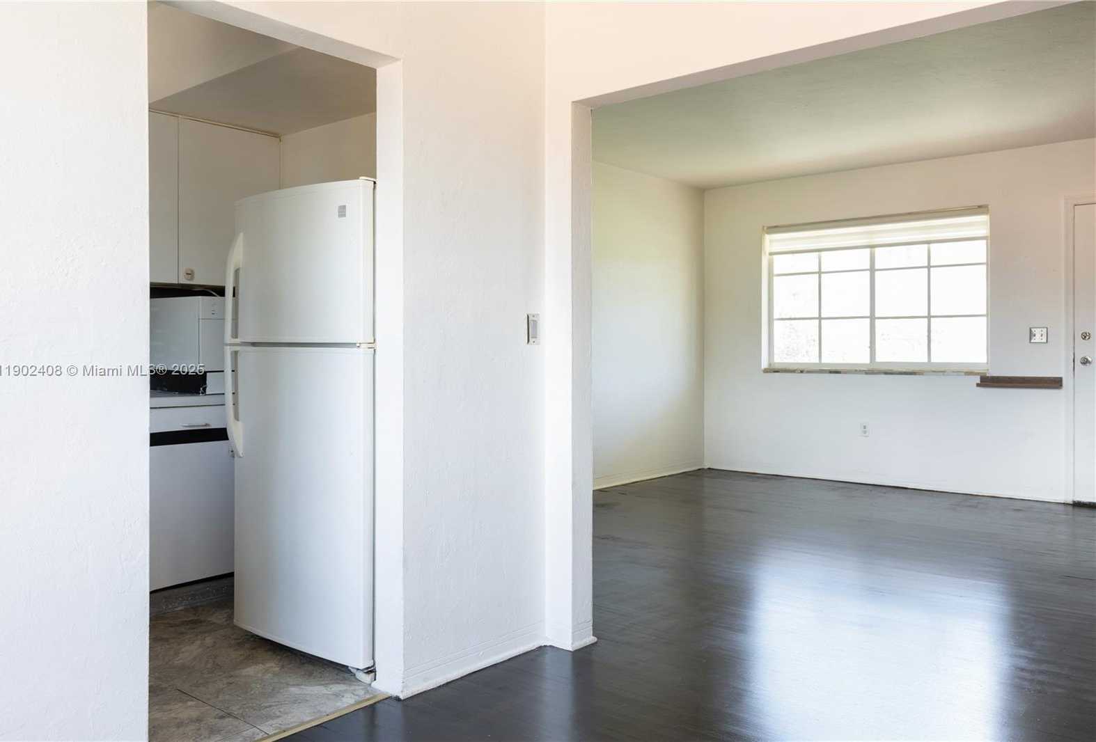 Small Image of 2200 CALAIS DR #2, Miami Beach Number 8