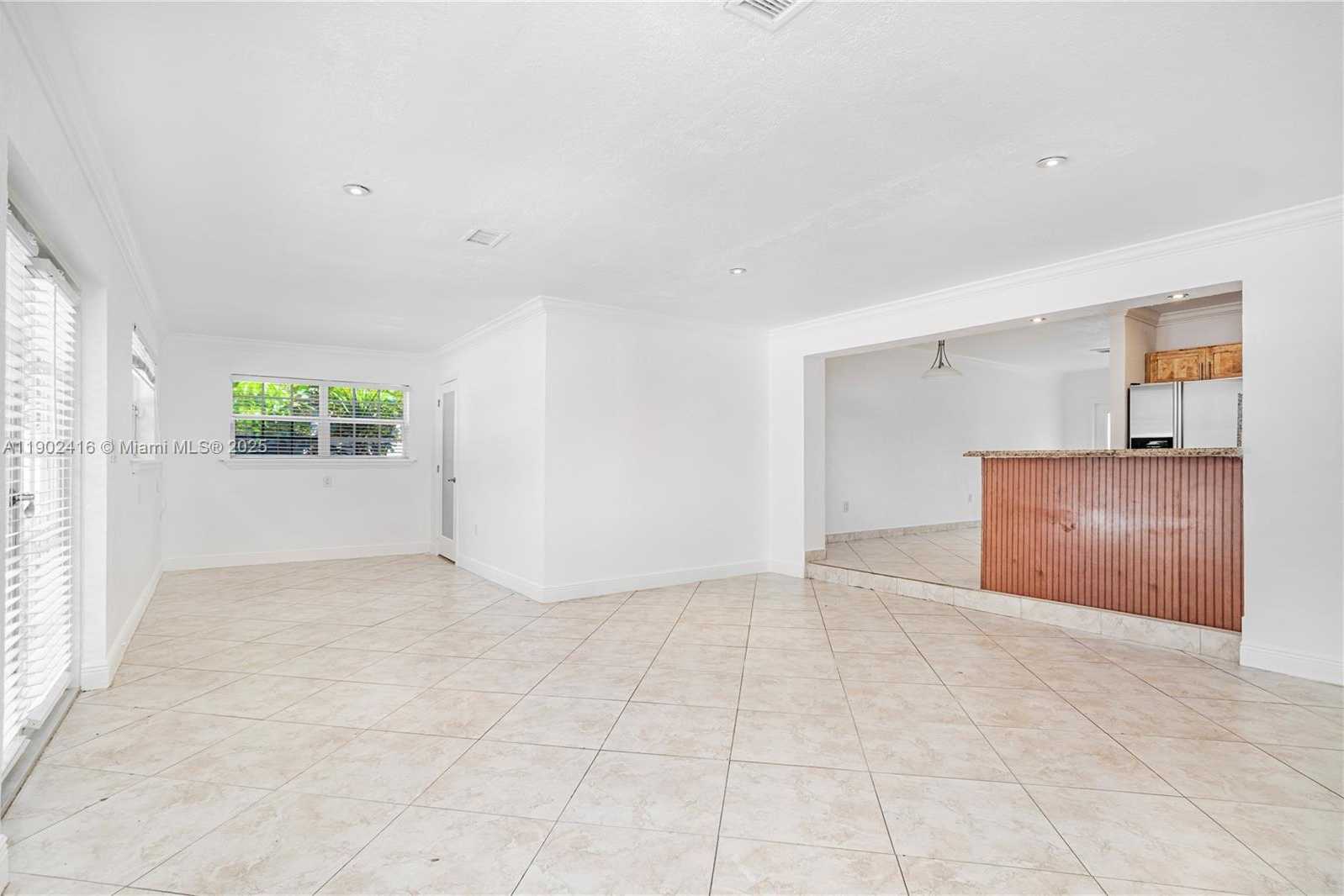 Small Image of 1000 SOUTH WEST 73RD AVE, Miami Number 3