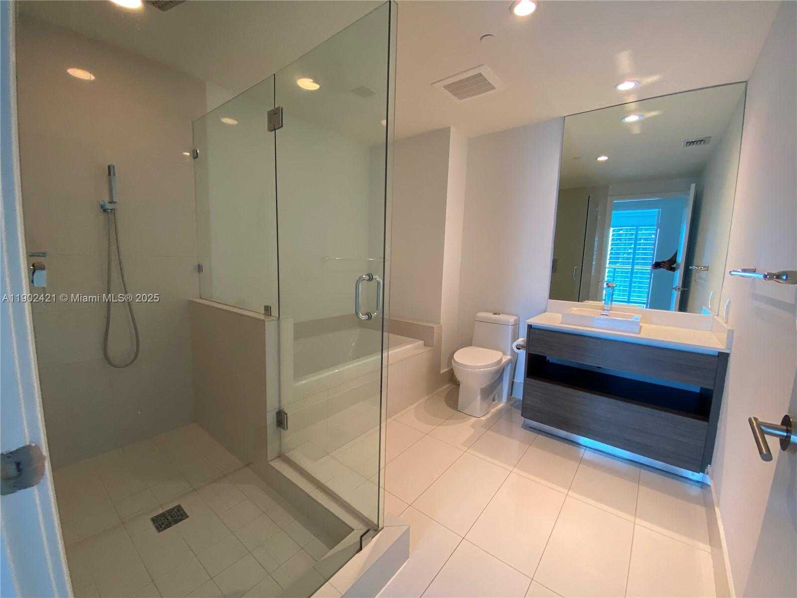 Small Image of 1100 SOUTH MIAMI AVE #3408, Miami Number 5