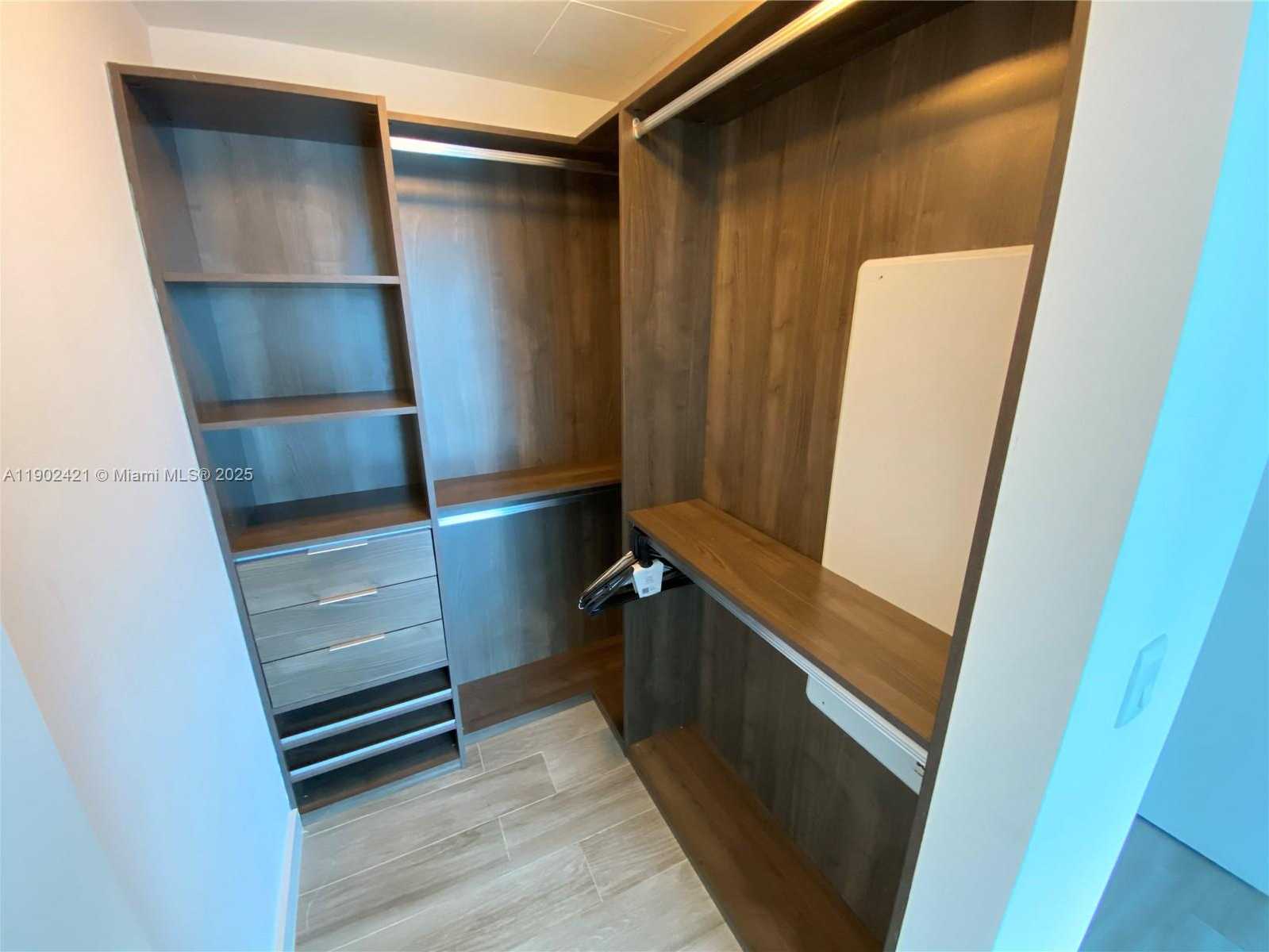 Small Image of 1100 SOUTH MIAMI AVE #3408, Miami Number 9