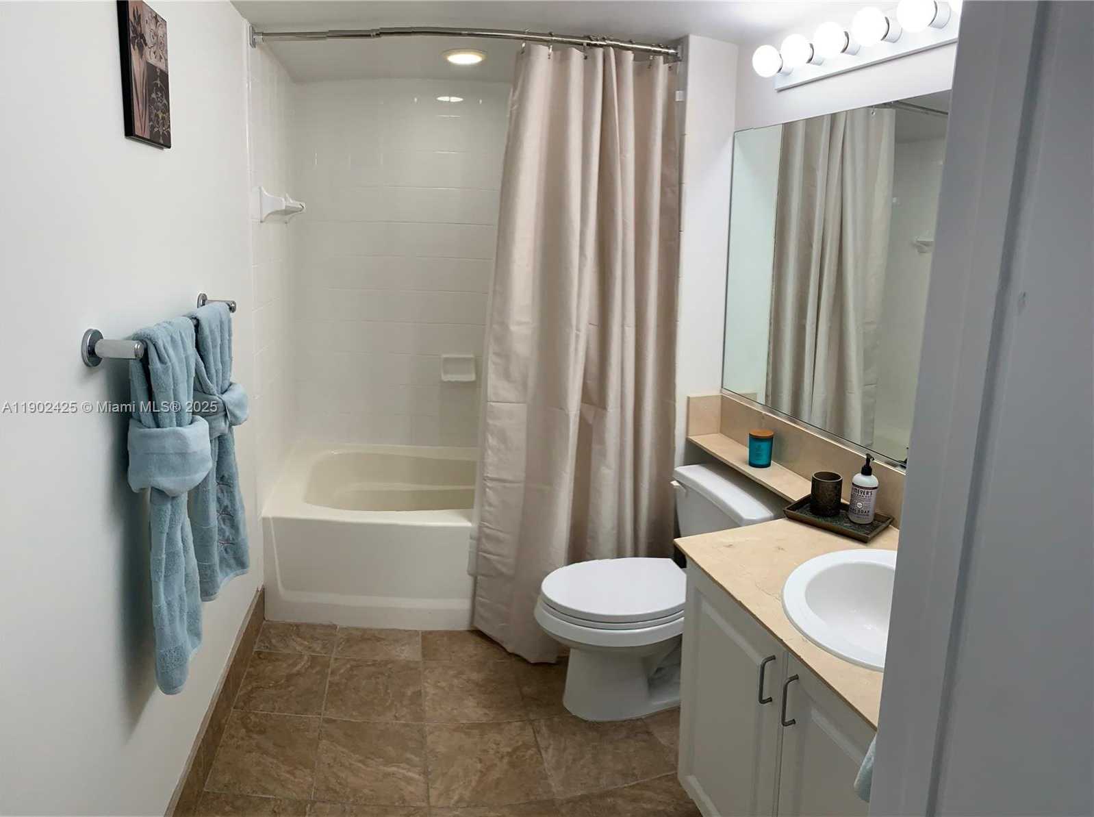 Small Image of 90 ALTON RD #605, Miami Beach Number 7