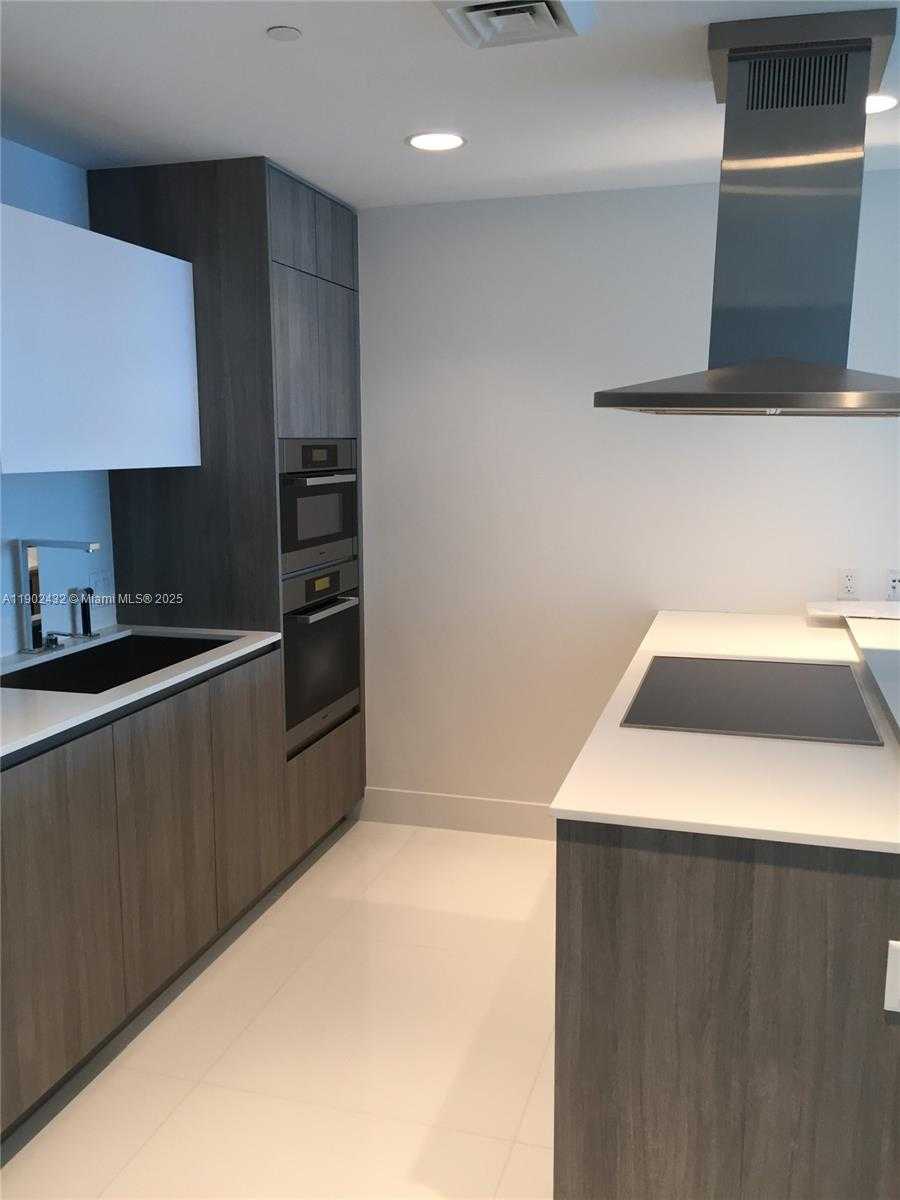 Imagen de Pequeño Objeto