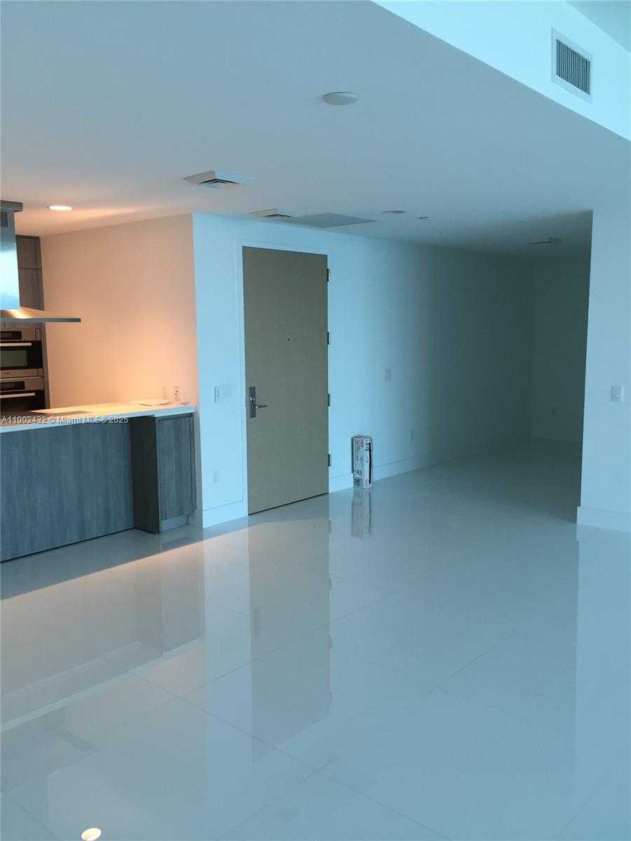 Imagen de Pequeño Objeto