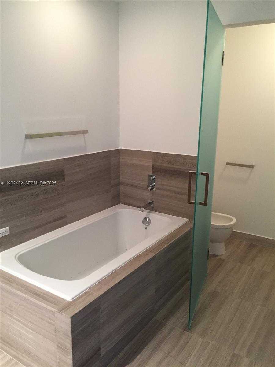 Imagen de Pequeño Objeto