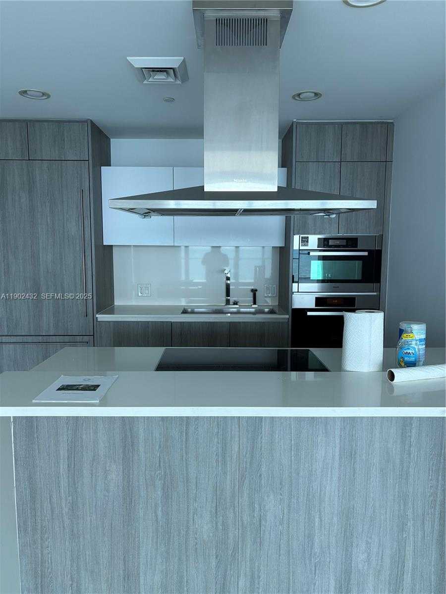 Imagen de Pequeño Objeto