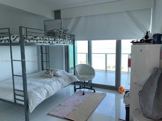 Imagen de Pequeño Objeto