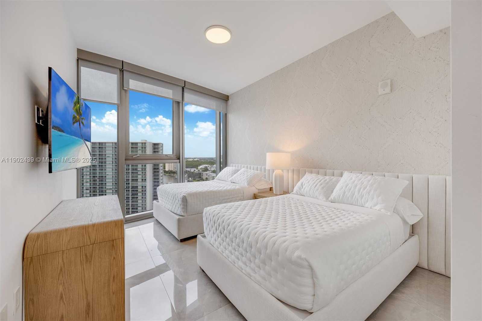 Small Image of 15701 COLLINS AVE #1402, Sunny Isles Beach Number 13