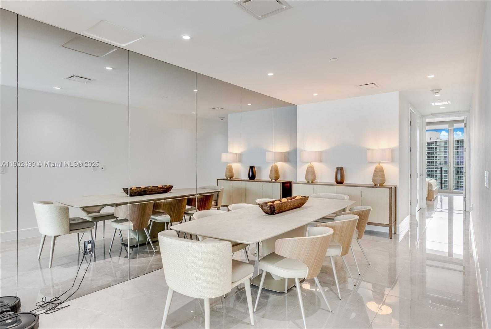 Small Image of 15701 COLLINS AVE #1402, Sunny Isles Beach Number 4