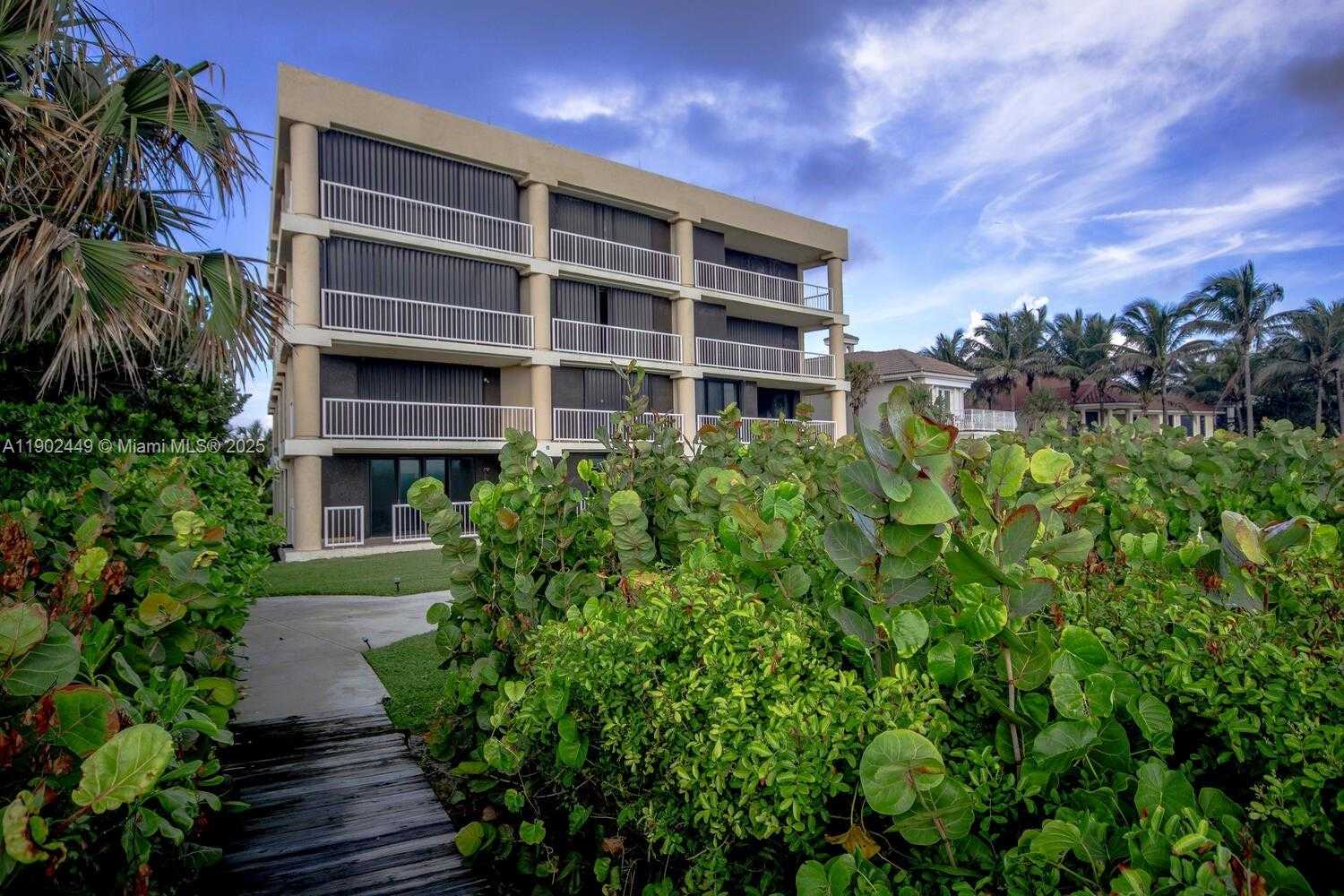 Small Image of 290 CELESTIAL WAY #2, Juno Beach Number 32