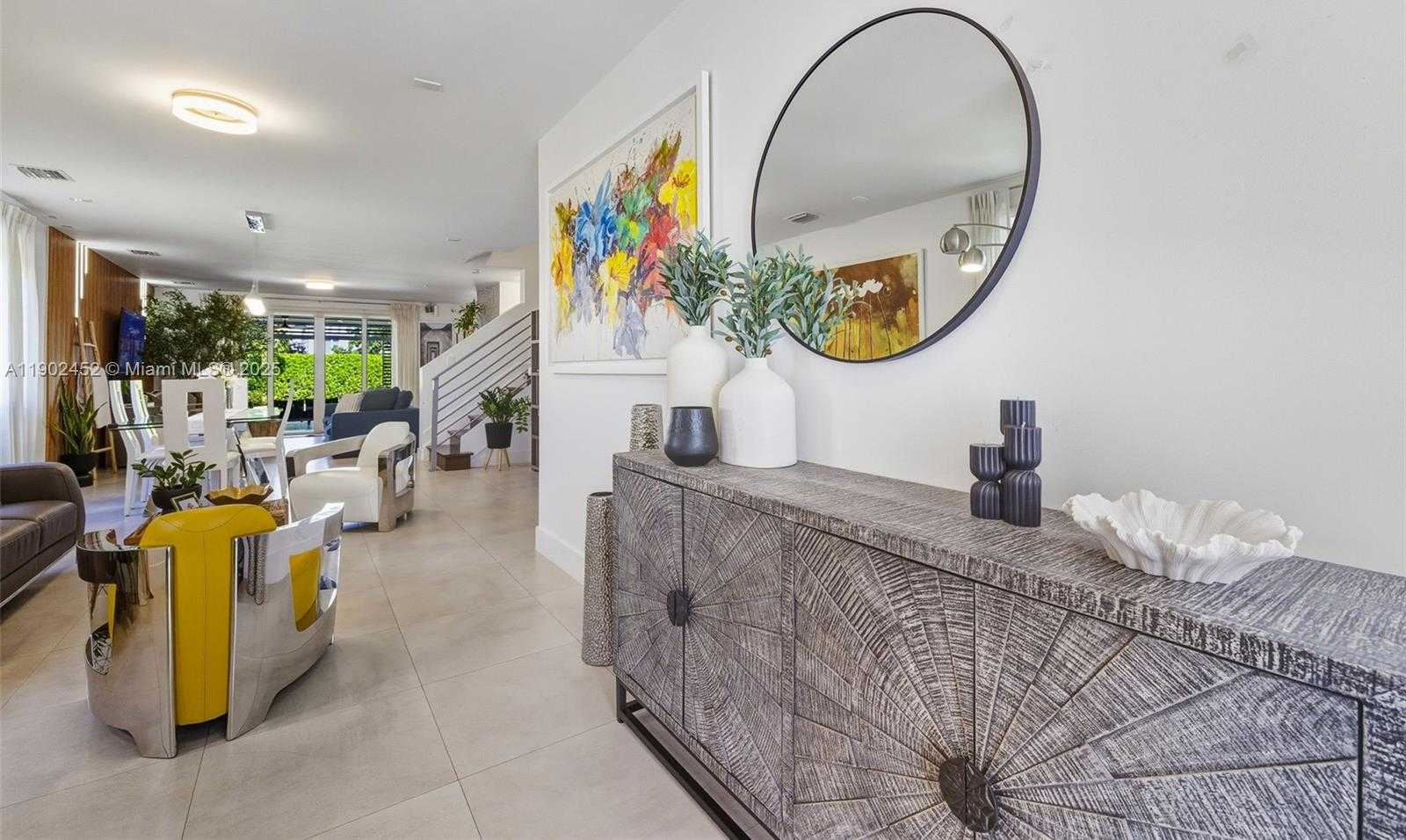 Small Image of 10359 NORTH WEST 67TH TER, Doral Number 10