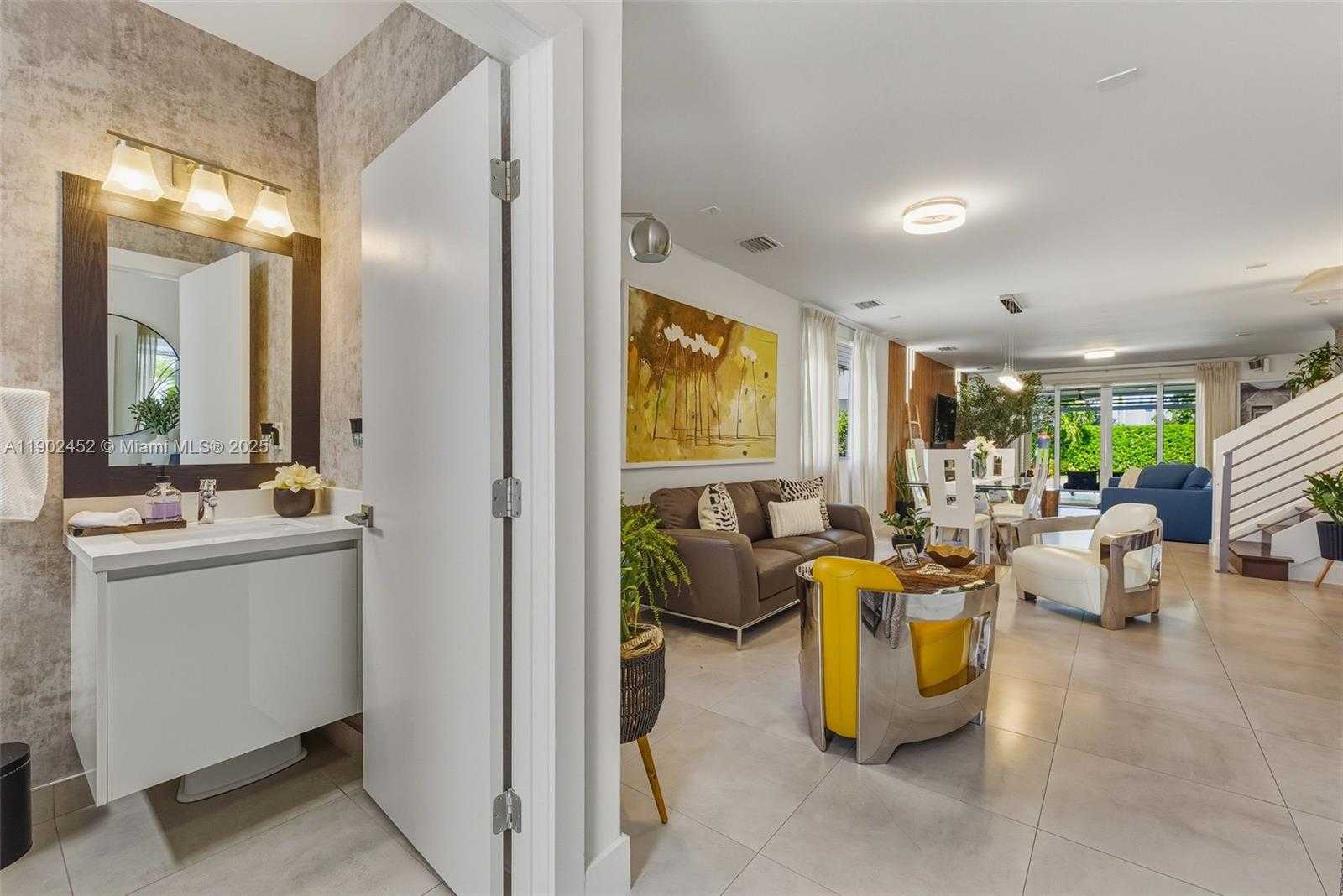 Small Image of 10359 NORTH WEST 67TH TER, Doral Number 11