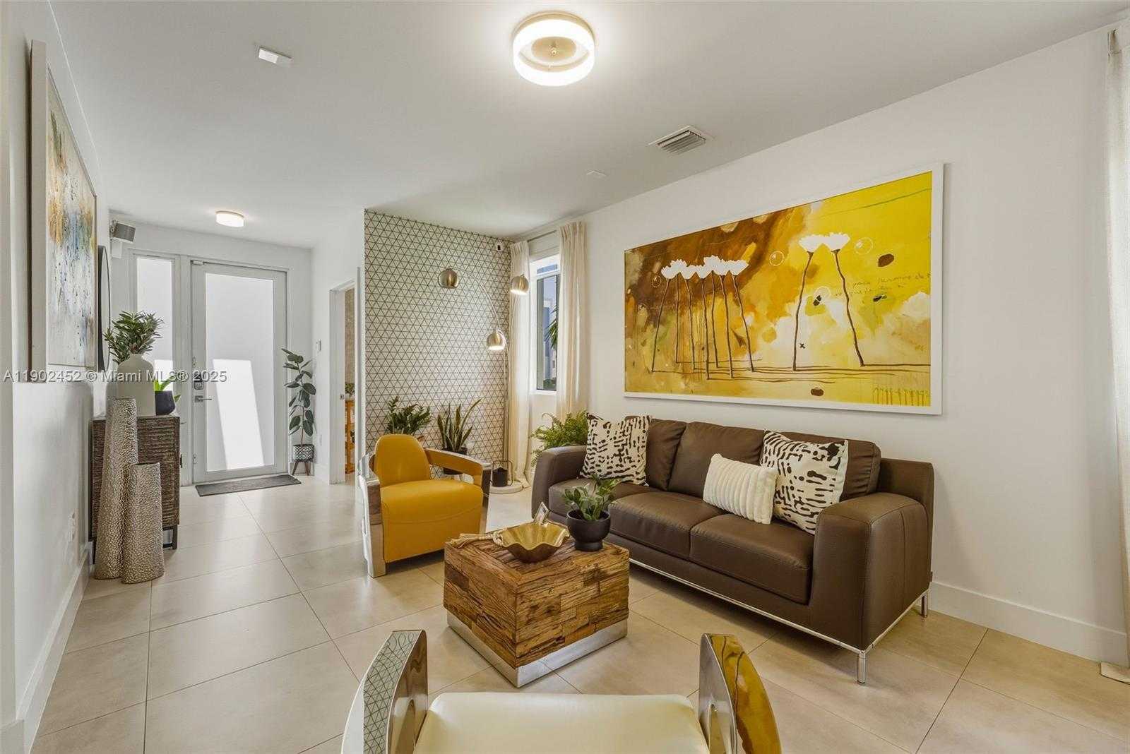 Small Image of 10359 NORTH WEST 67TH TER, Doral Number 15