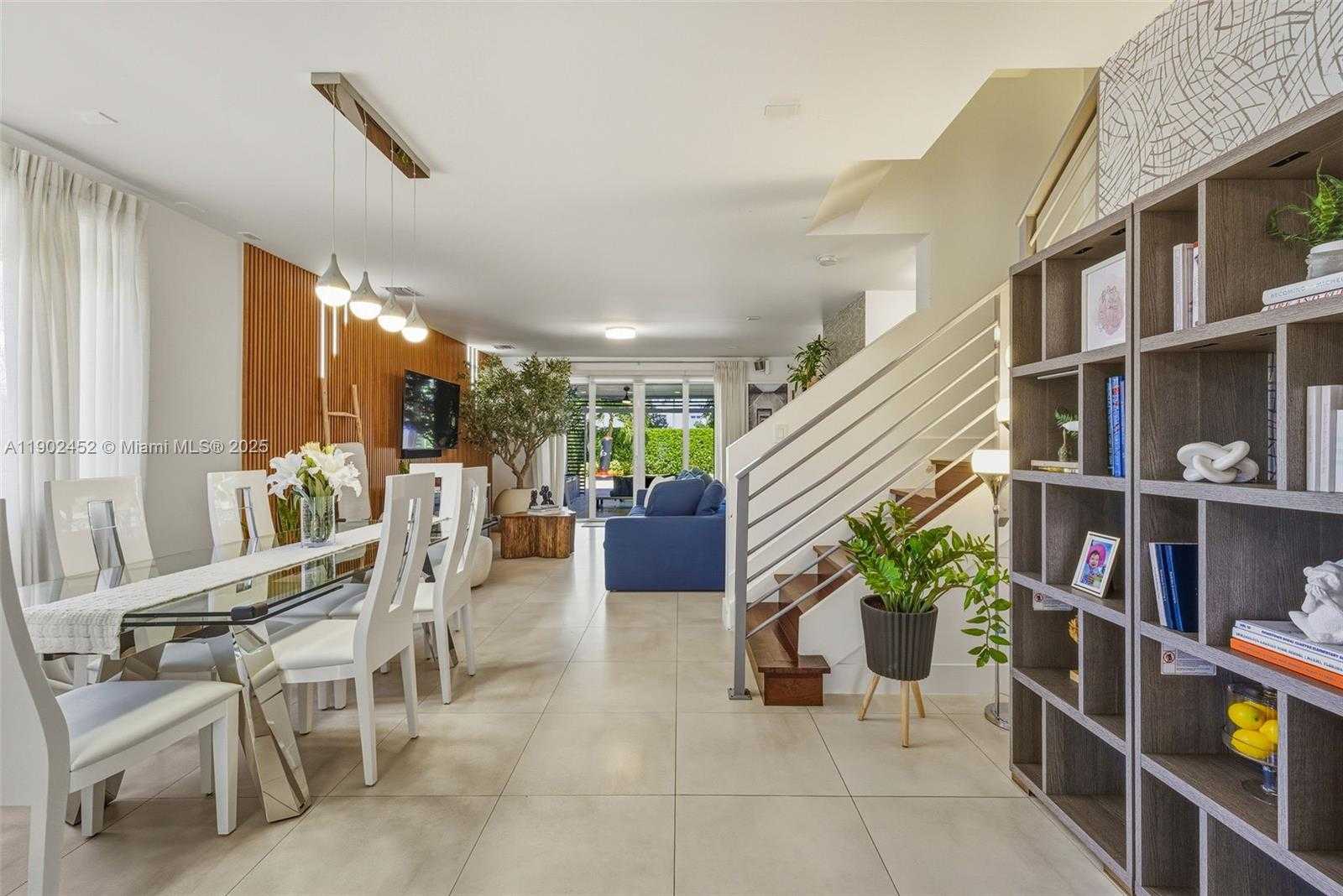 Small Image of 10359 NORTH WEST 67TH TER, Doral Number 18