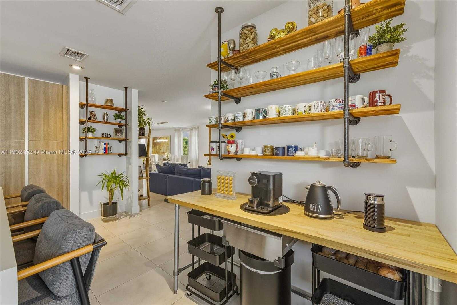 Small Image of 10359 NORTH WEST 67TH TER, Doral Number 33