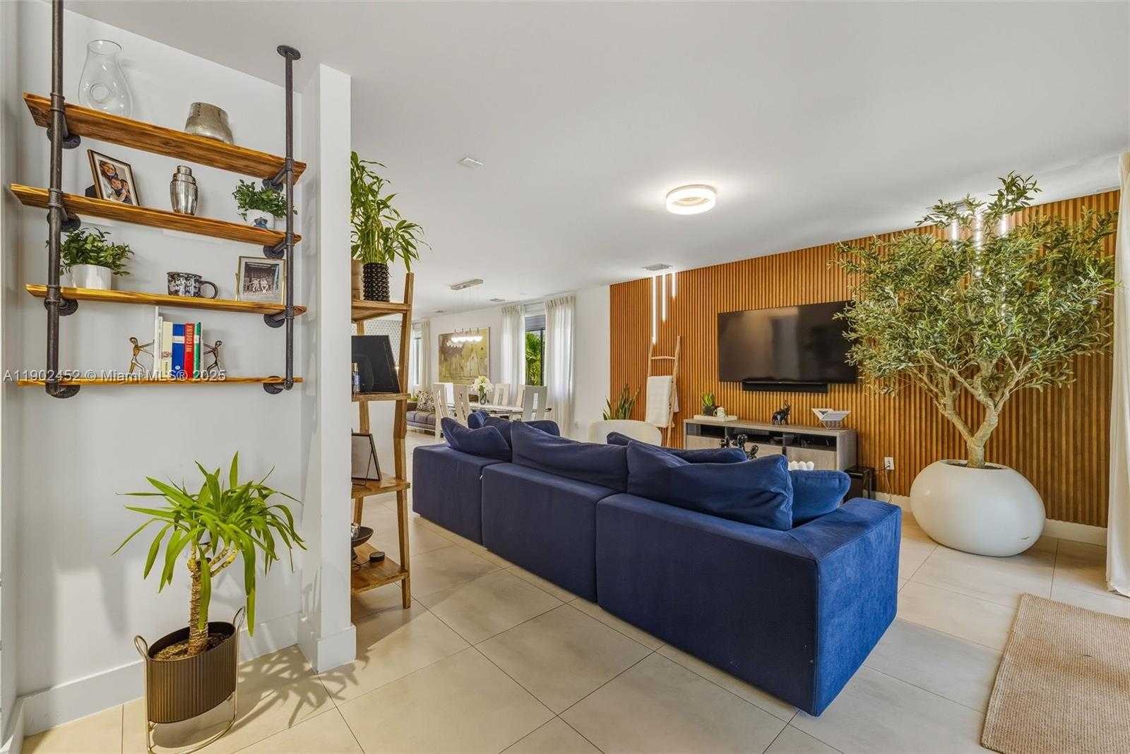 Small Image of 10359 NORTH WEST 67TH TER, Doral Number 34