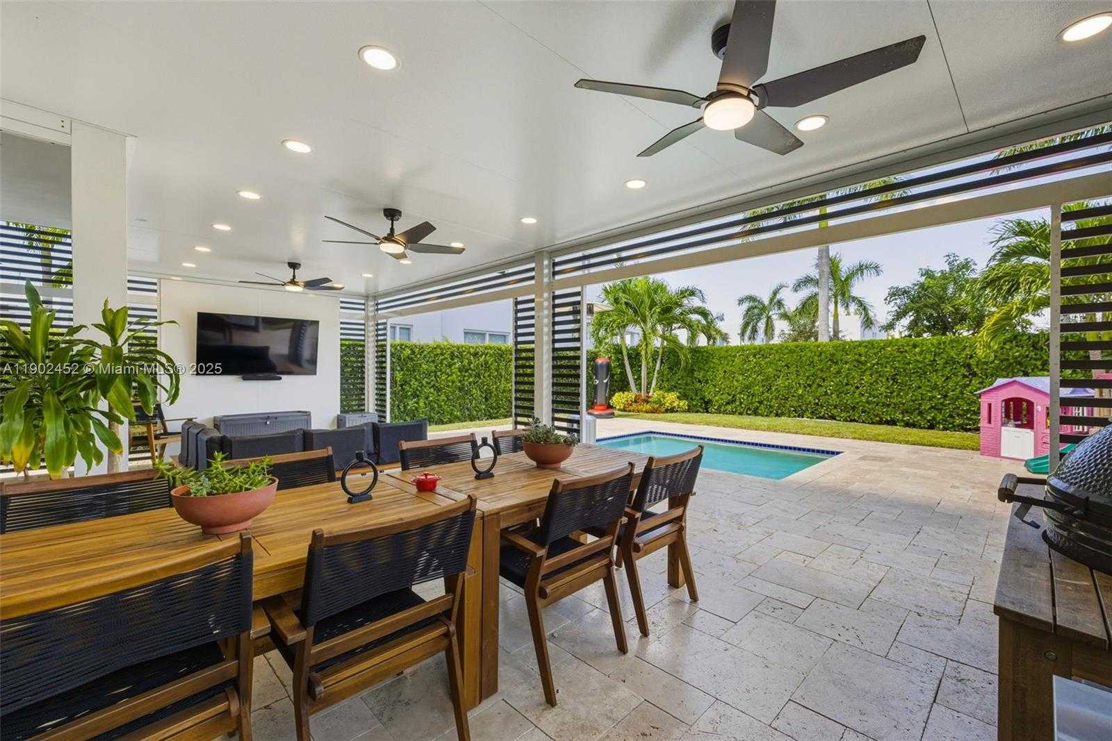 Small Image of 10359 NORTH WEST 67TH TER, Doral Number 5