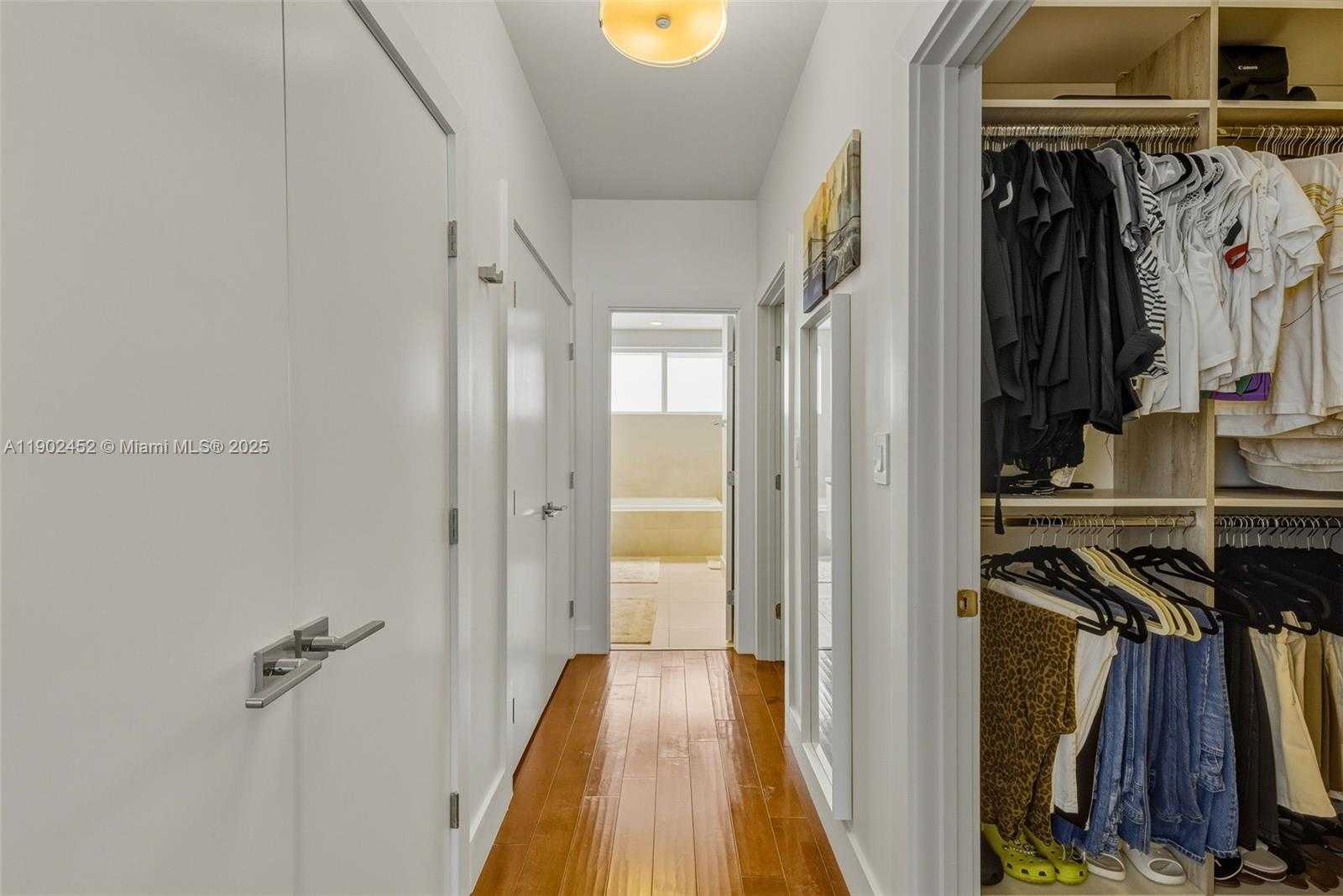 Small Image of 10359 NORTH WEST 67TH TER, Doral Number 53