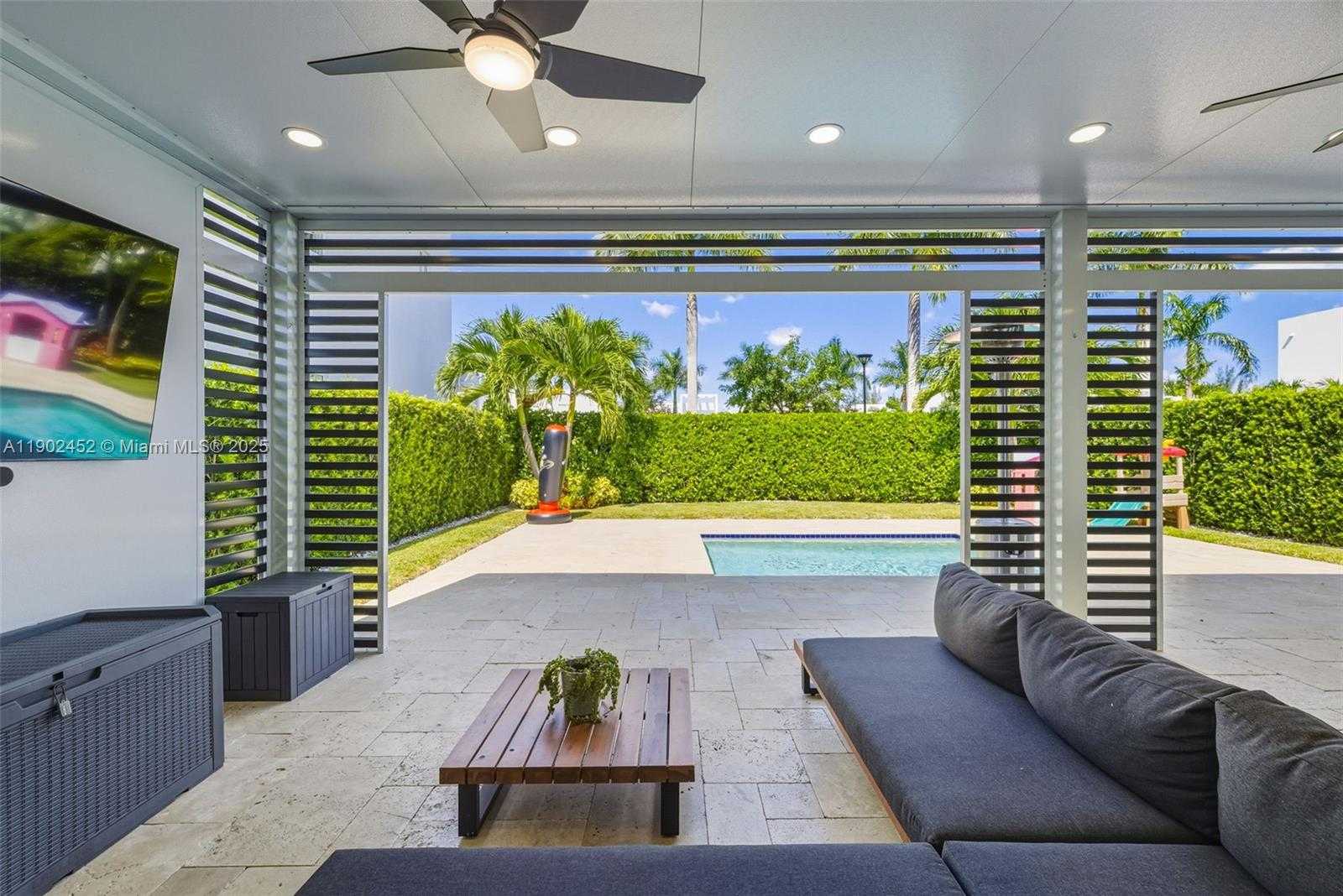 Small Image of 10359 NORTH WEST 67TH TER, Doral Number 66