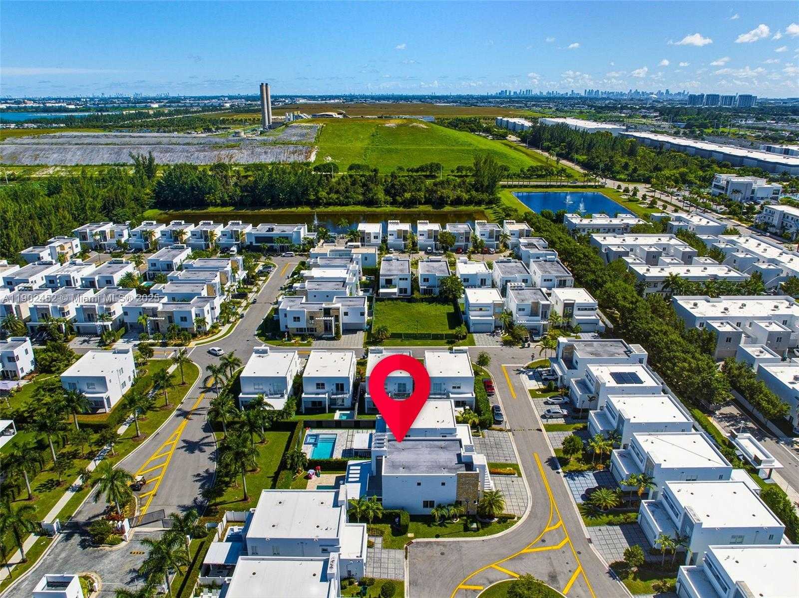 Small Image of 10359 NORTH WEST 67TH TER, Doral Number 78