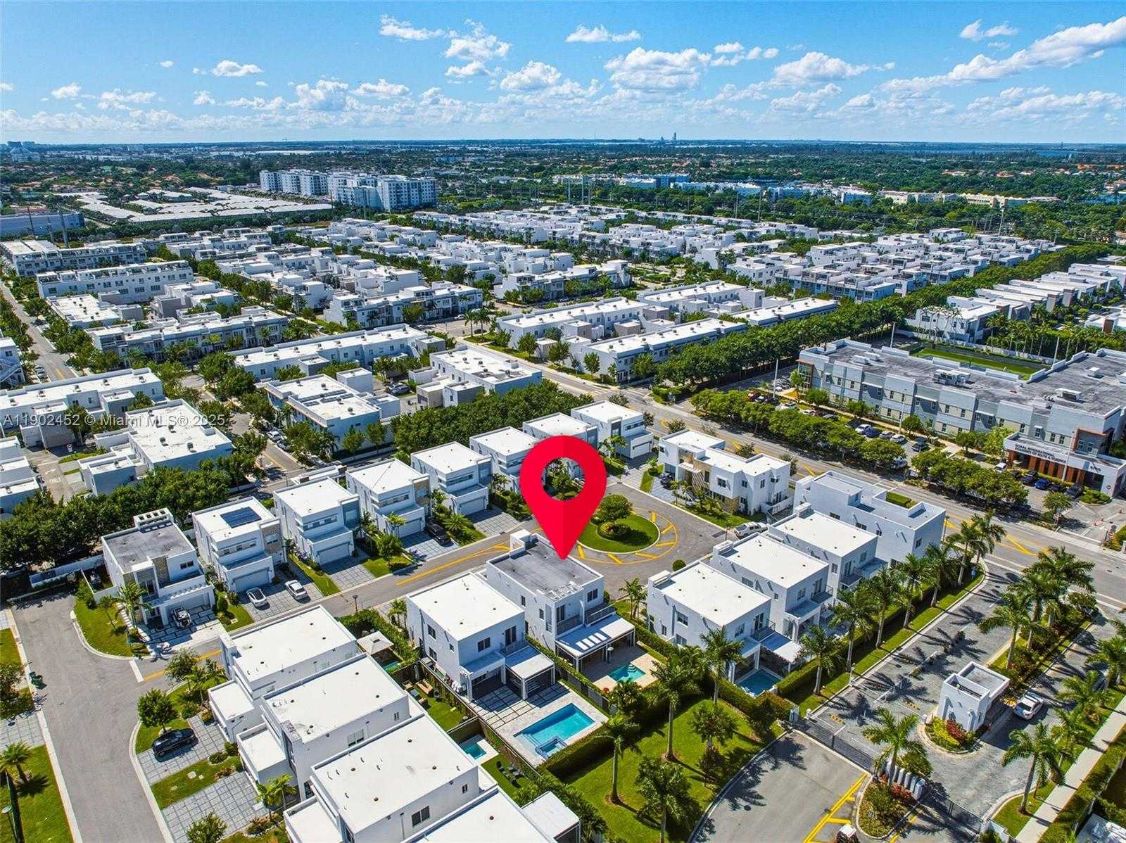 Small Image of 10359 NORTH WEST 67TH TER, Doral Number 82