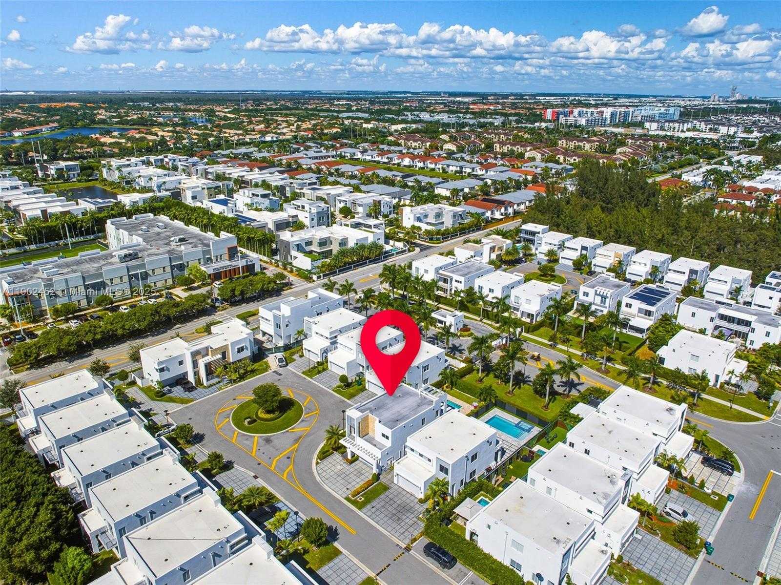 Small Image of 10359 NORTH WEST 67TH TER, Doral Number 84