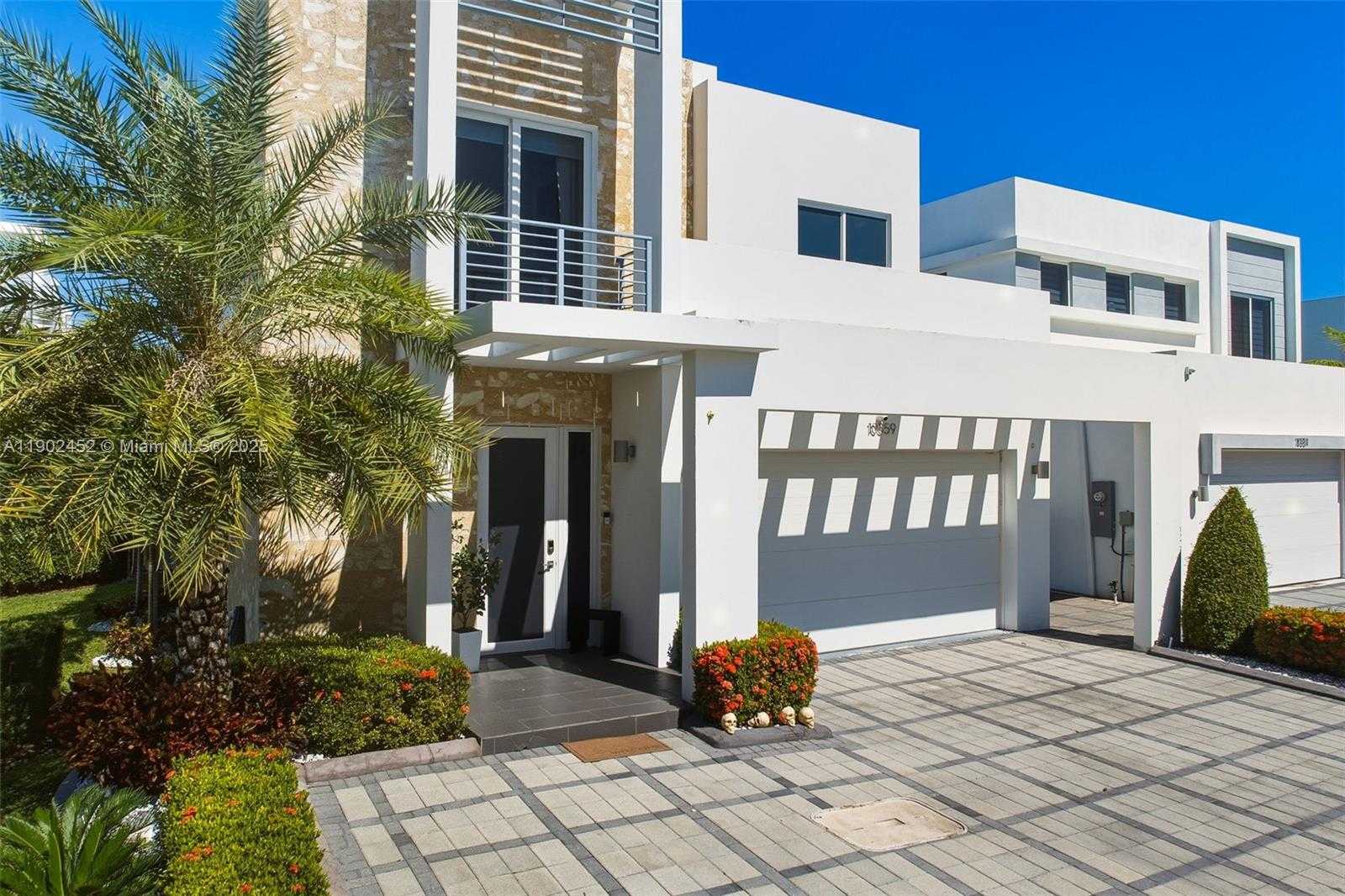 Small Image of 10359 NORTH WEST 67TH TER, Doral Number 9