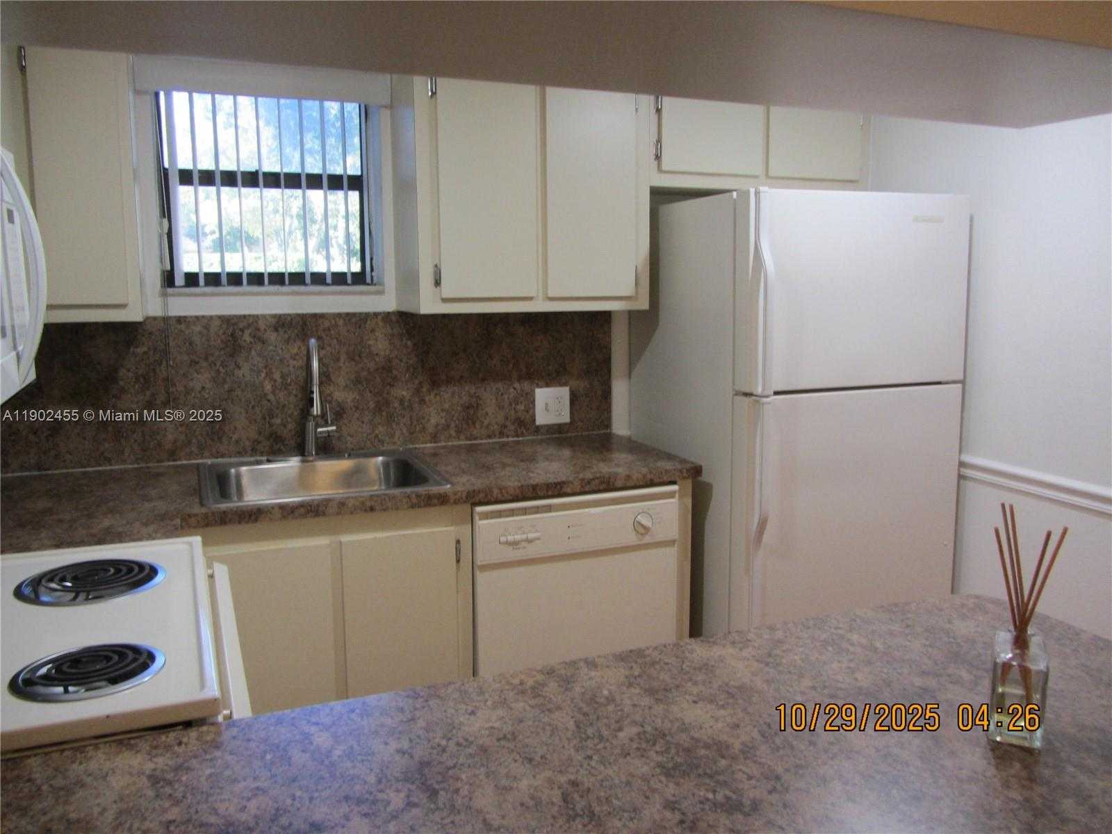 Small Image of Doral Number 18