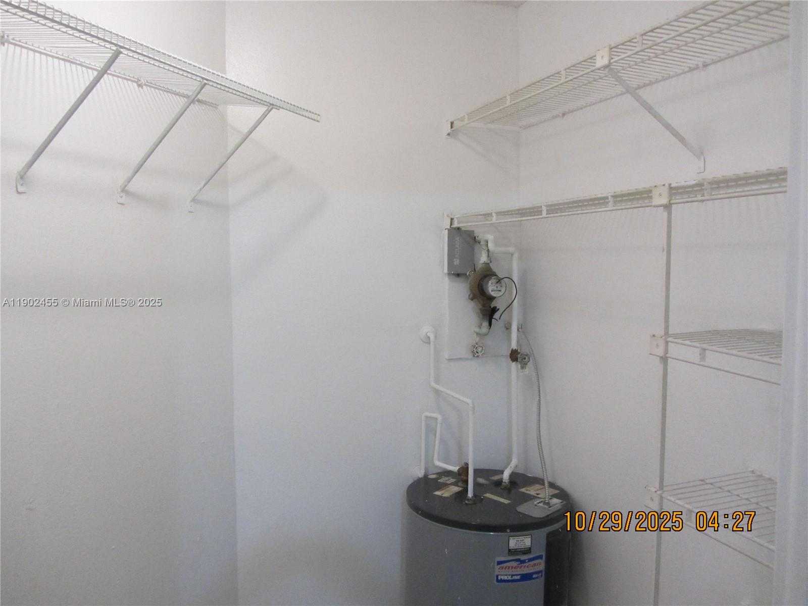 Small Image of Doral Number 24