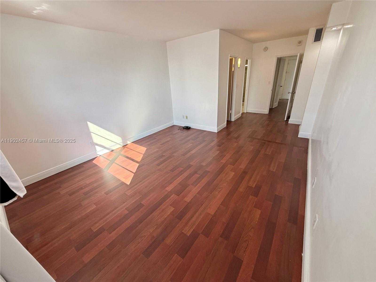 Small Image of 19390 COLLINS AVE #1423, Sunny Isles Beach Number 21