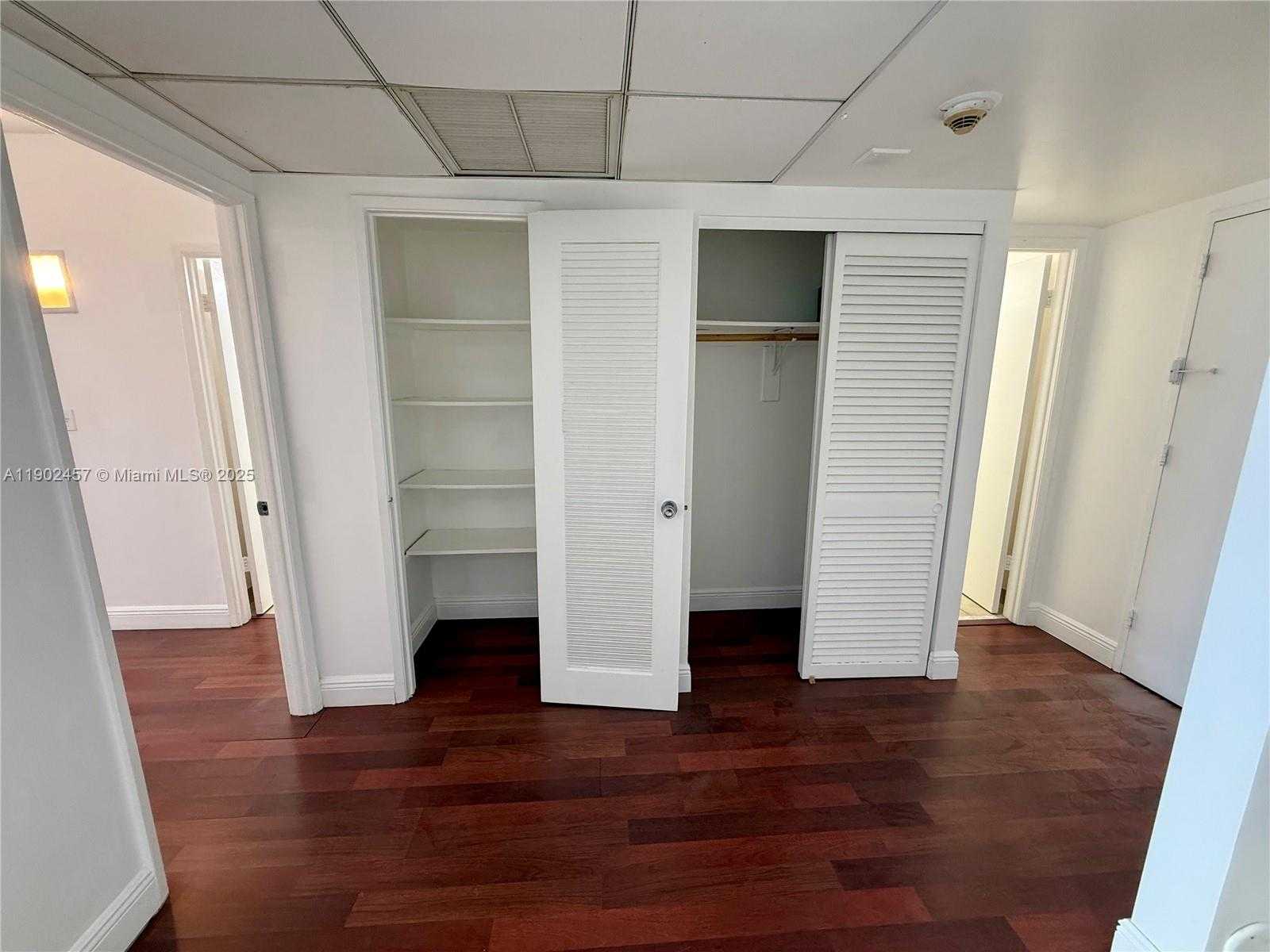 Small Image of 19390 COLLINS AVE #1423, Sunny Isles Beach Number 4