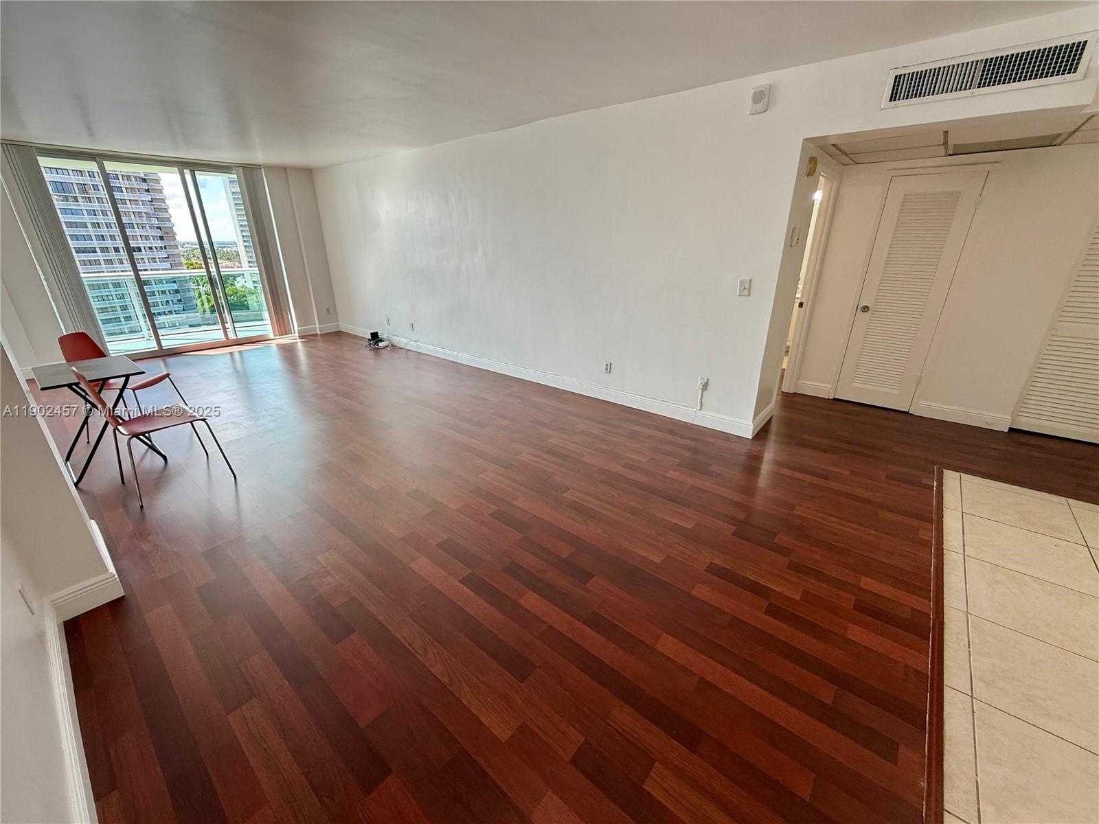 Small Image of 19390 COLLINS AVE #1423, Sunny Isles Beach Number 9
