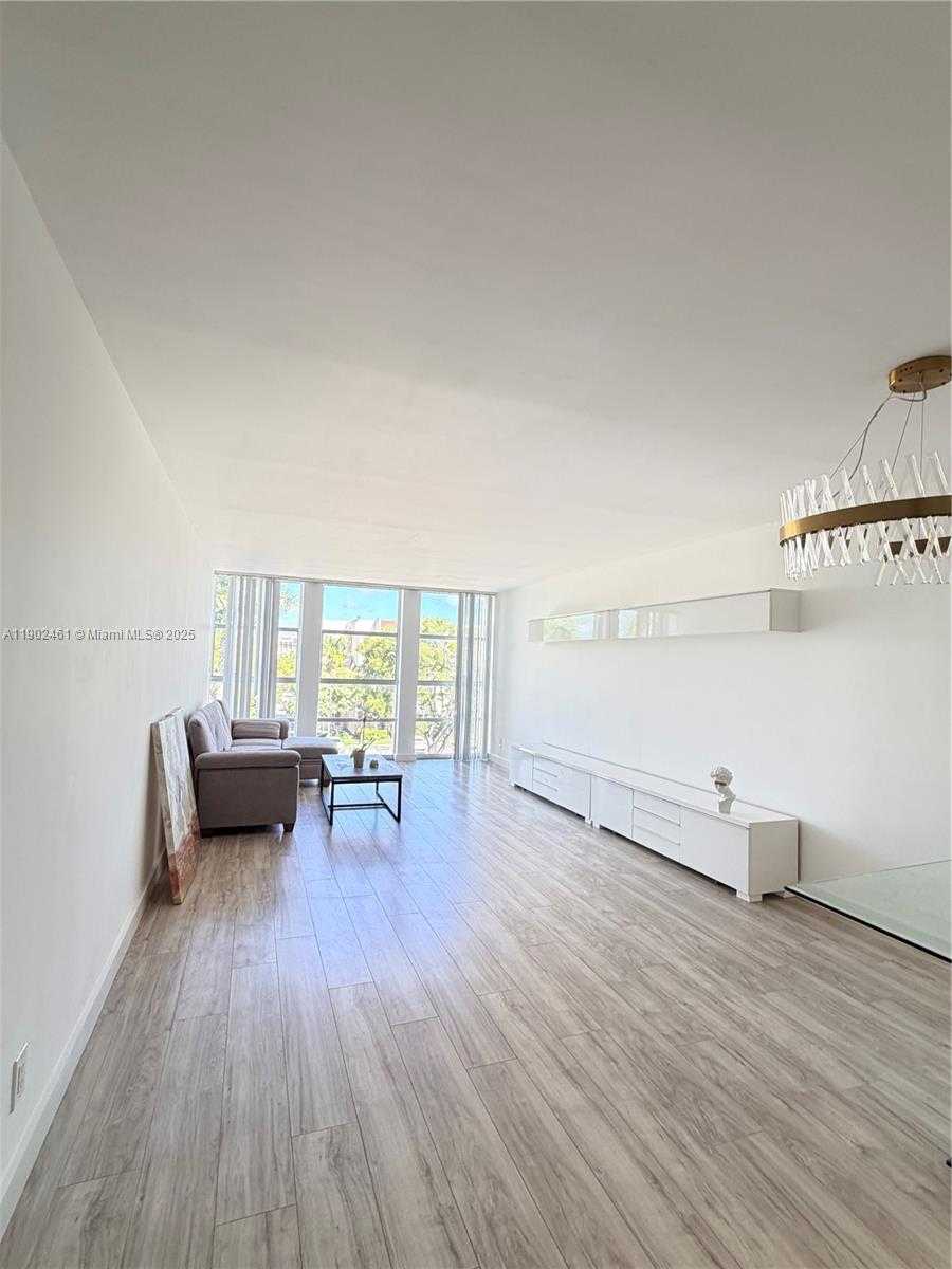 Small Image of Hallandale Beach Number 3