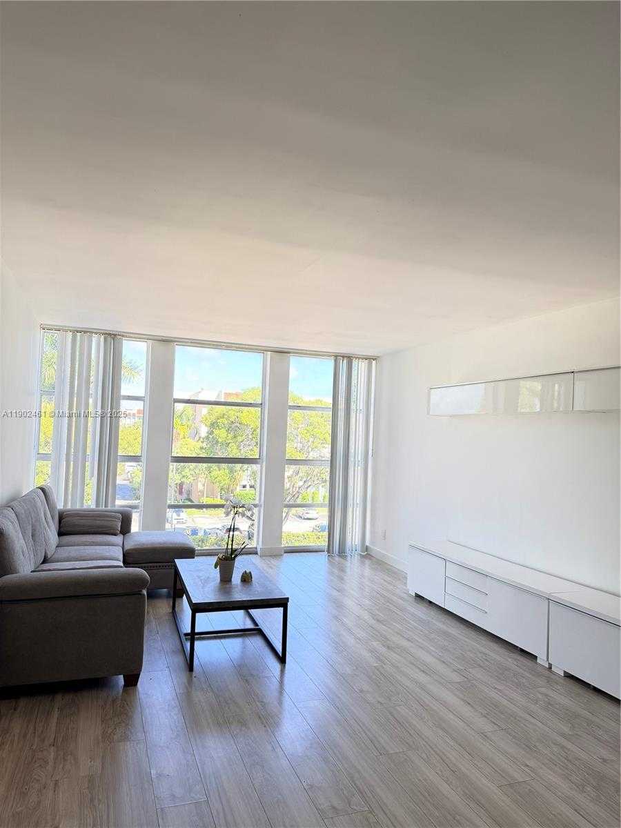 Small Image of Hallandale Beach Number 4