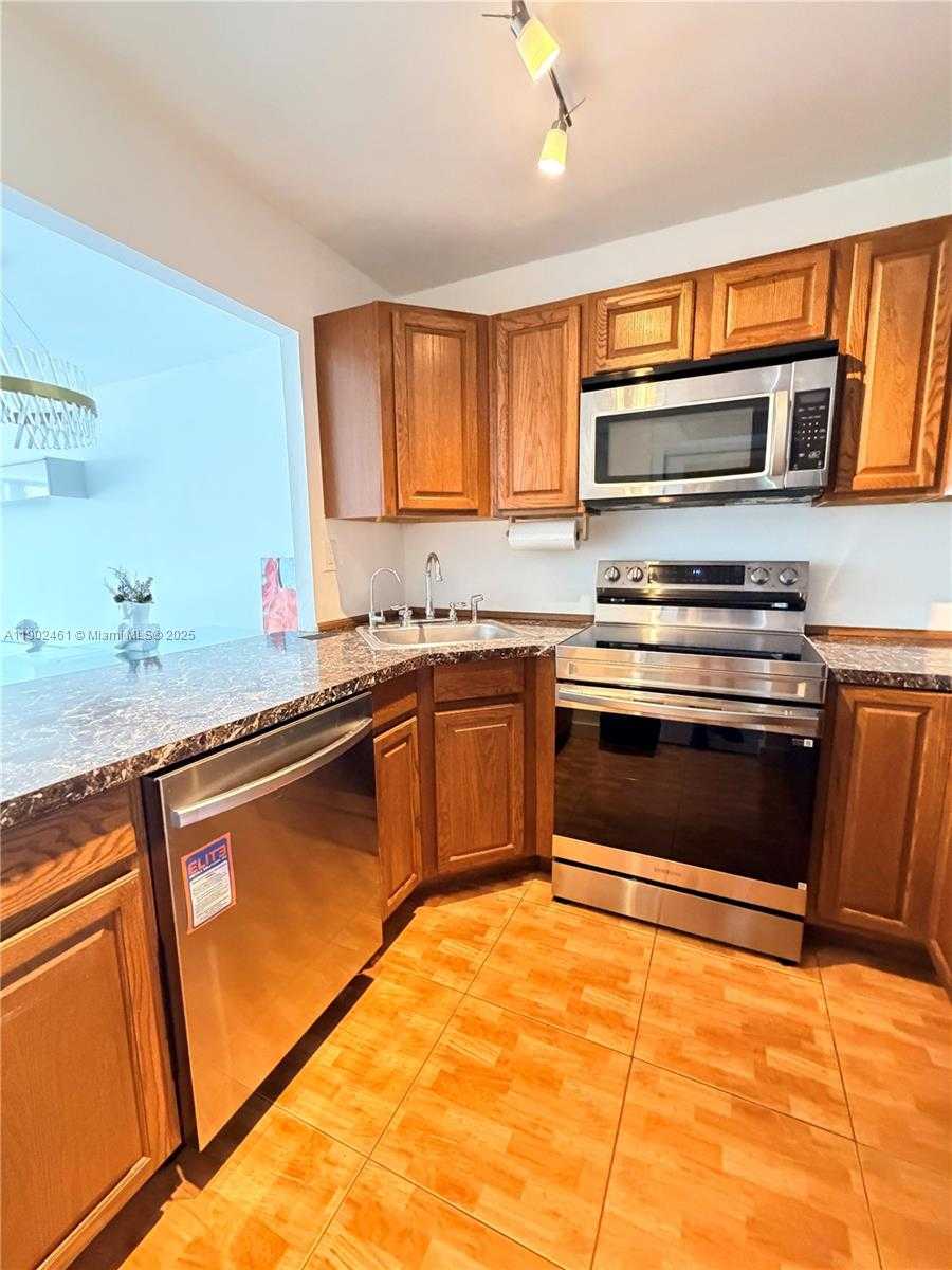 Small Image of Hallandale Beach Number 7