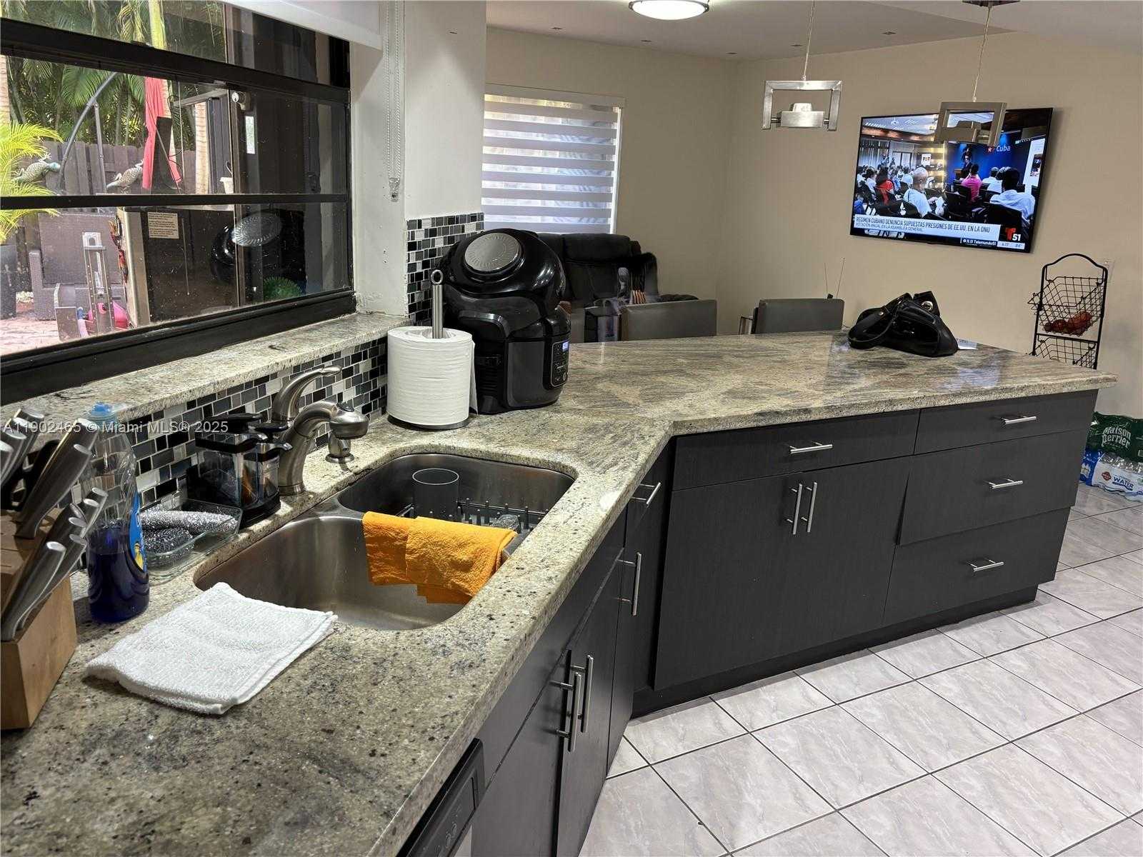 Small Image of 11264 SOUTH WEST 91 TE, Miami Number 4