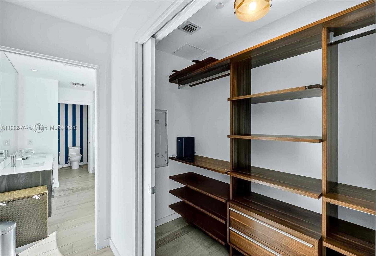 Small Image of 480 NORTH EAST 31ST ST #4407, Miami Number 49