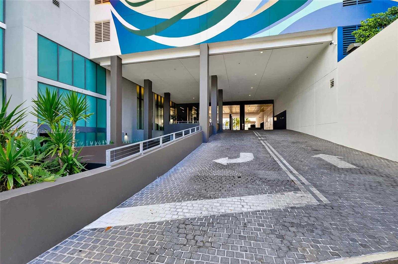 Small Image of 480 NORTH EAST 31ST ST #4407, Miami Number 93