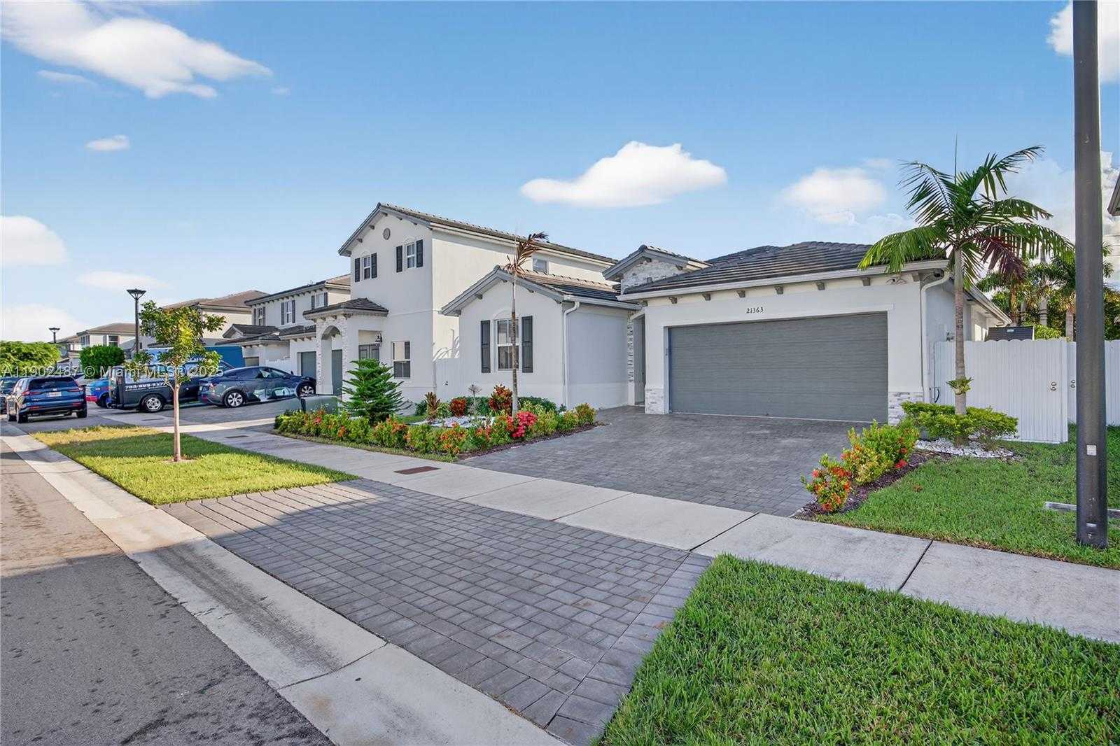 Small Image of 21363 SOUTH WEST 127TH CT, Miami Number 2