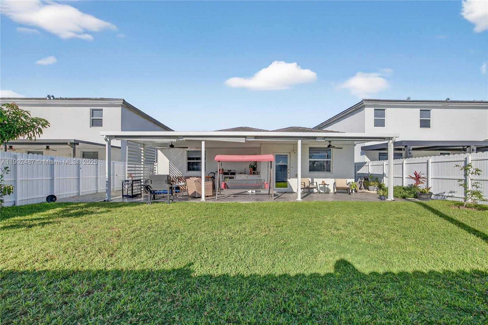 Small Image of 21363 SOUTH WEST 127TH CT, Miami Number 23