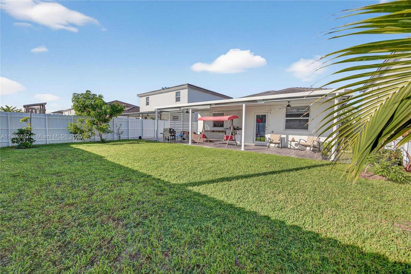 Small Image of 21363 SOUTH WEST 127TH CT, Miami Number 24