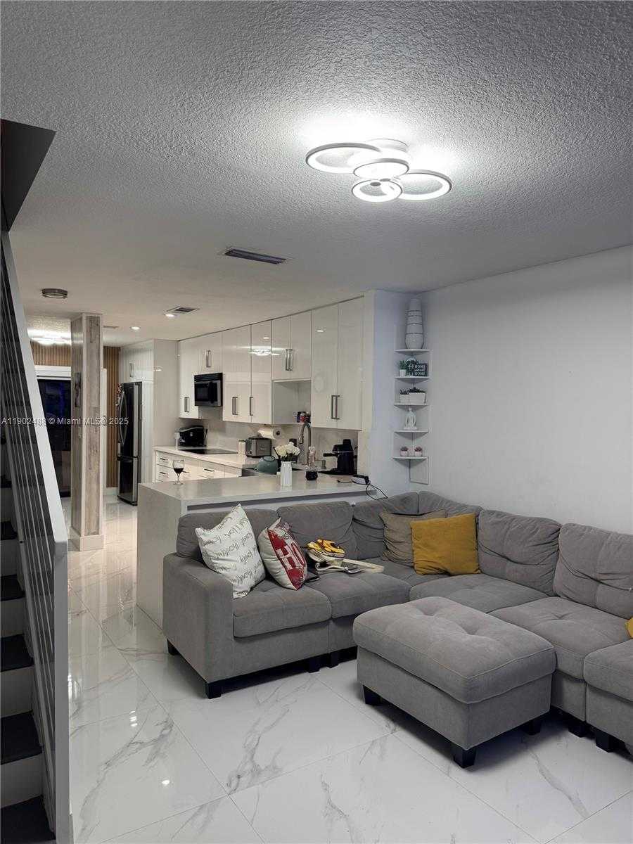 Small Image of 13308 SOUTH WEST 60TH TER, Miami Number 14